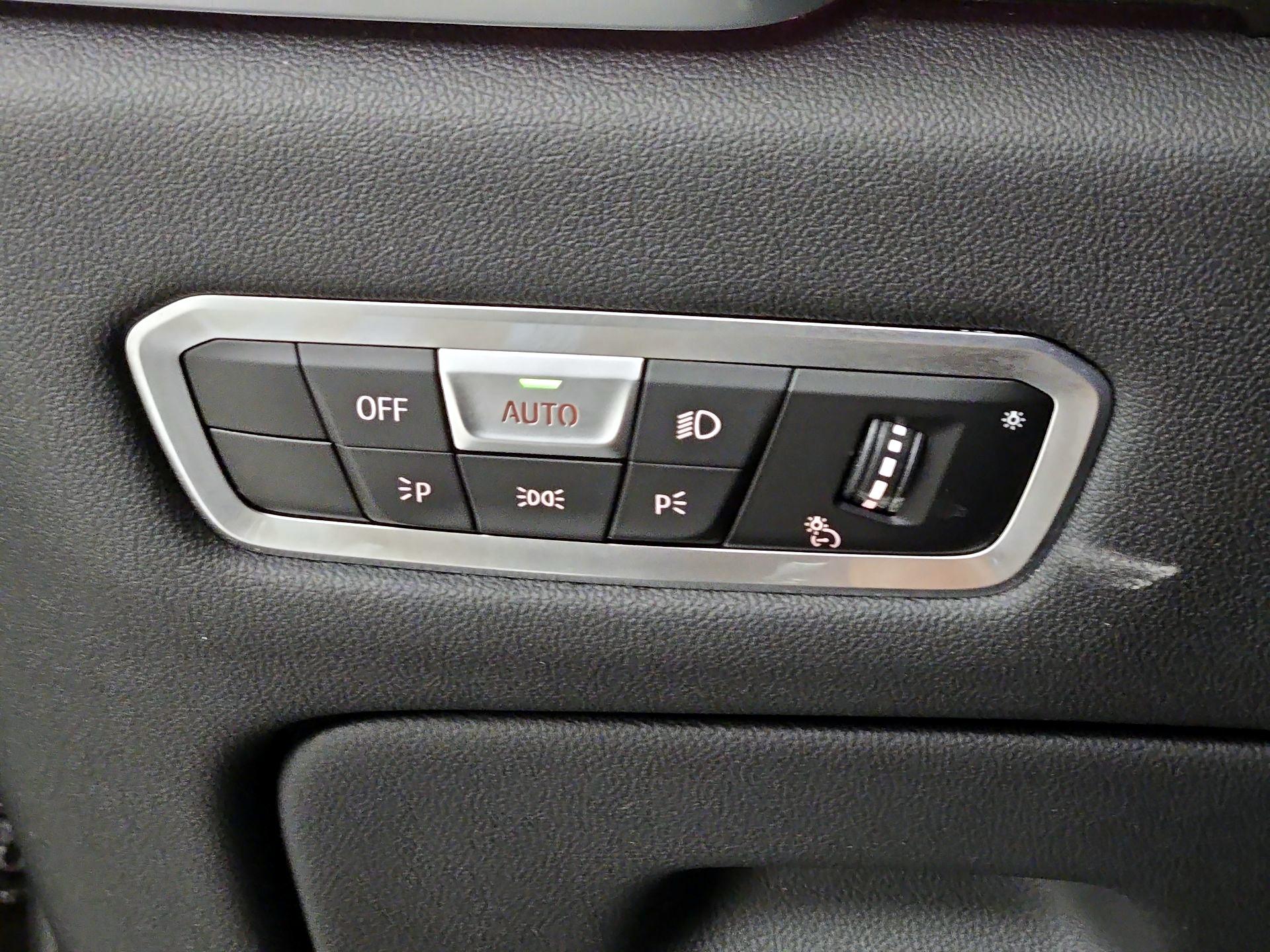 Thumbnail: 2022 BMW X5 - 13