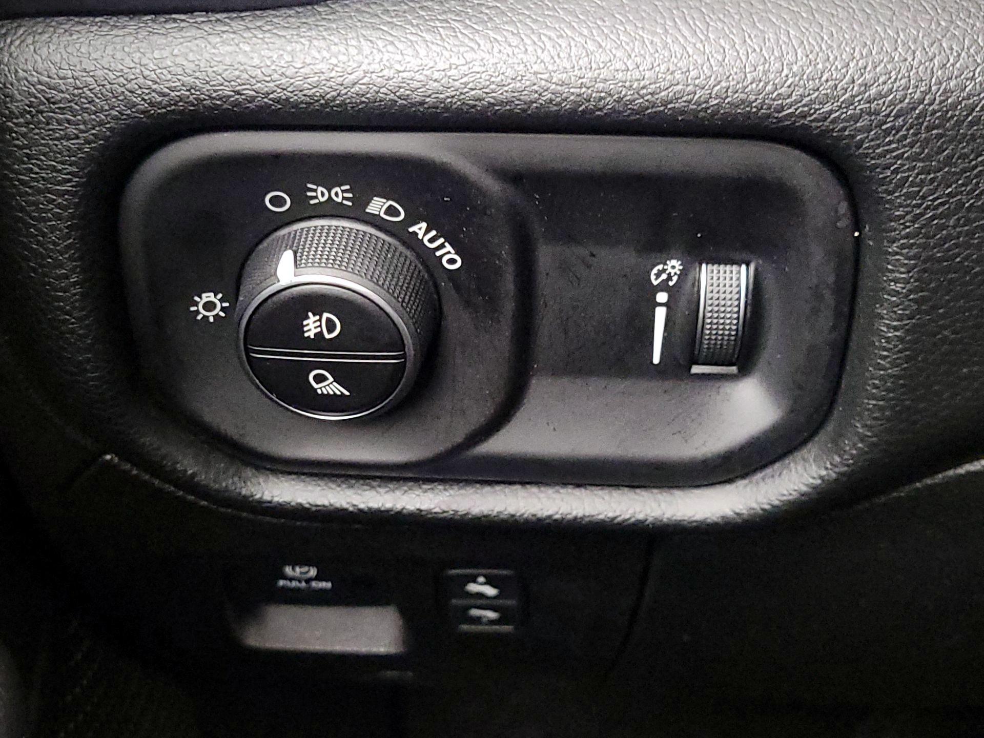 Thumbnail: 2020 RAM 1500 - 13