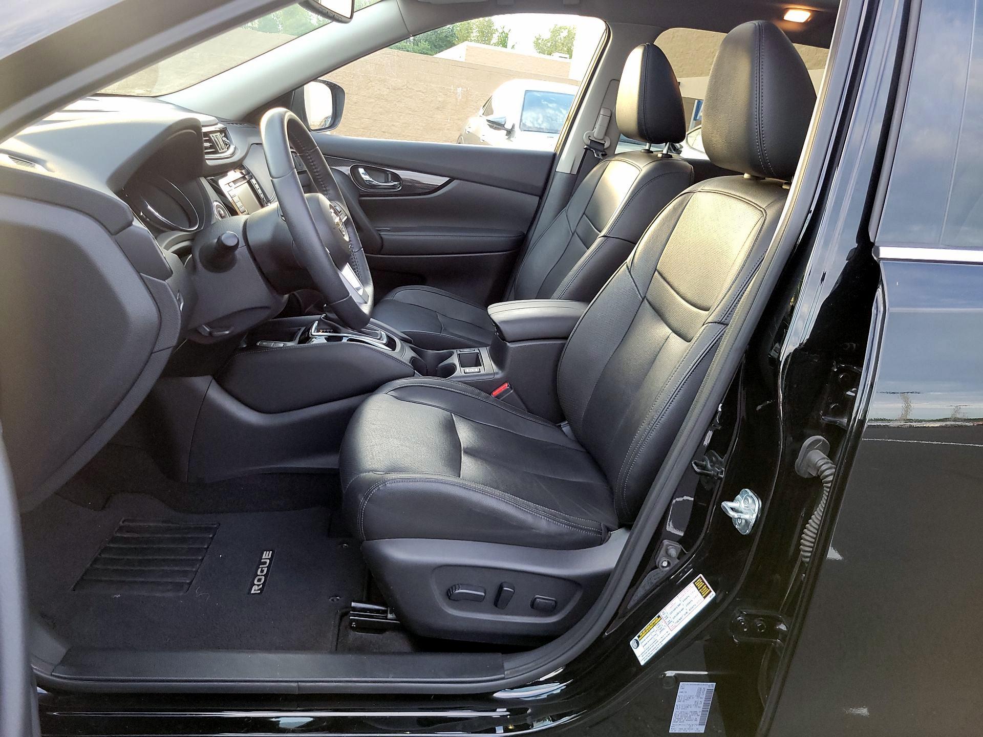 Thumbnail: 2020 Nissan Rogue - 9