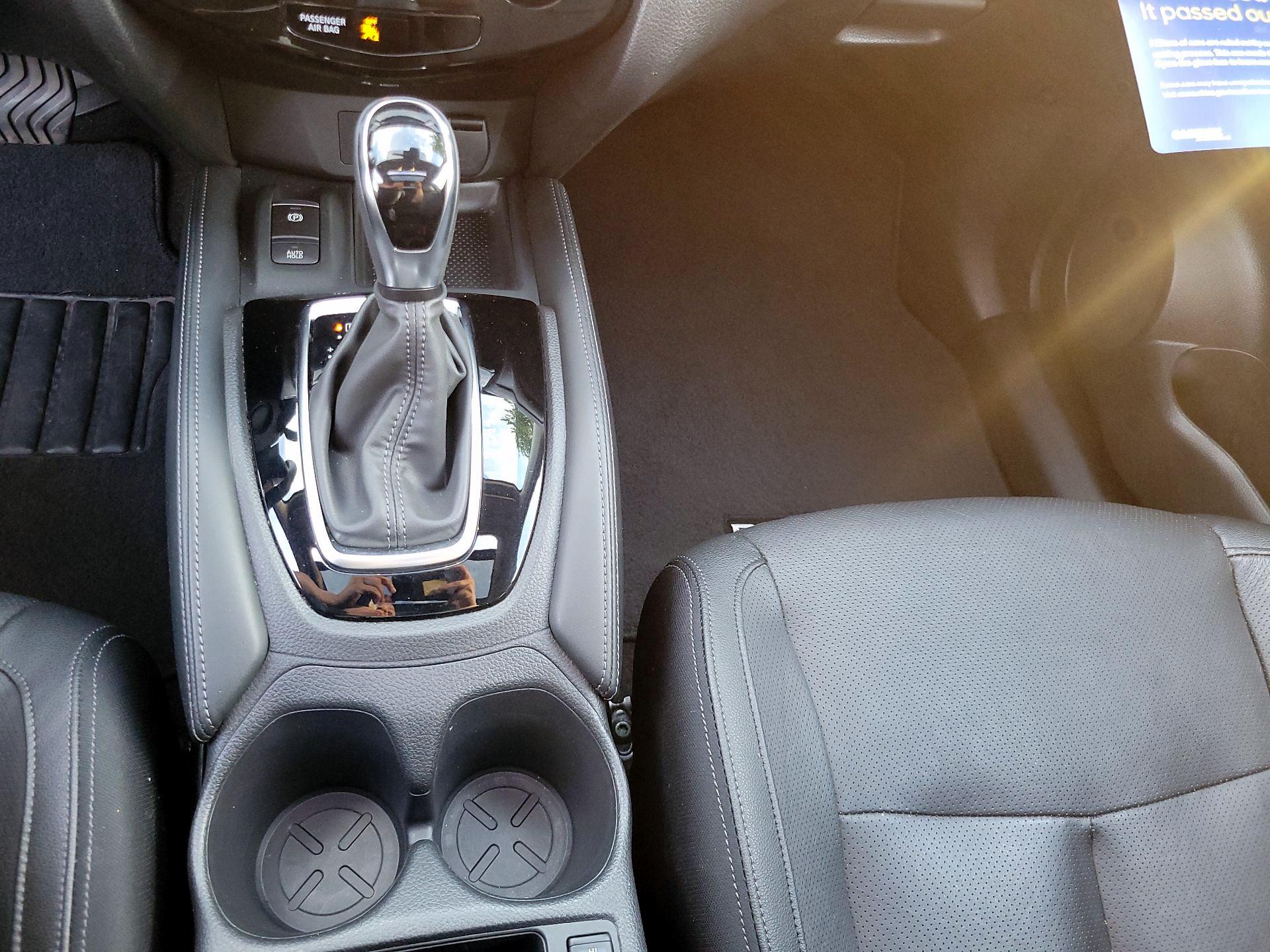 Thumbnail: 2020 Nissan Rogue - 16