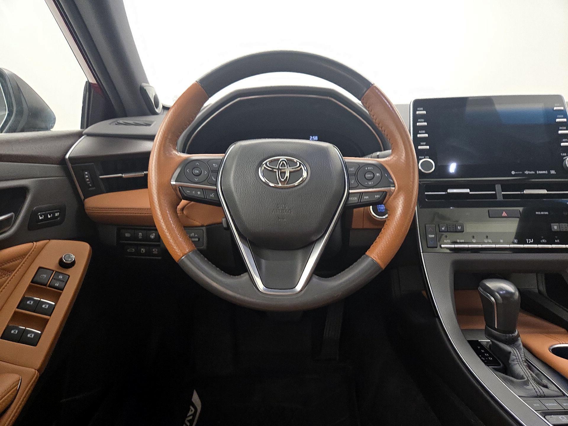 Thumbnail: 2020 Toyota Avalon - 10