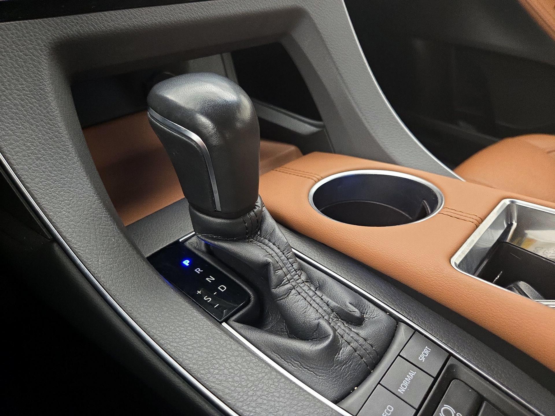Thumbnail: 2020 Toyota Avalon - 18