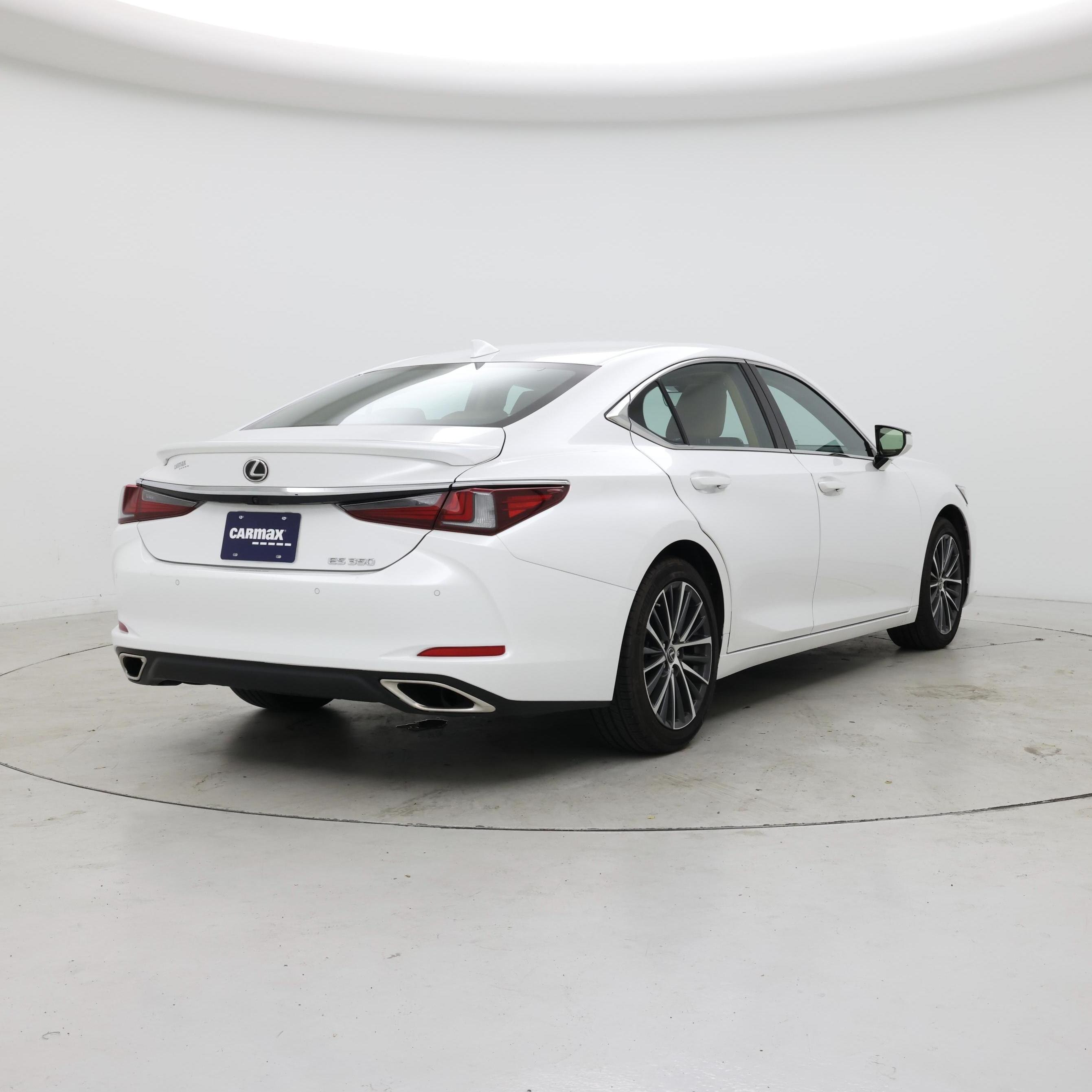 Thumbnail: 2023 Lexus ES - 8