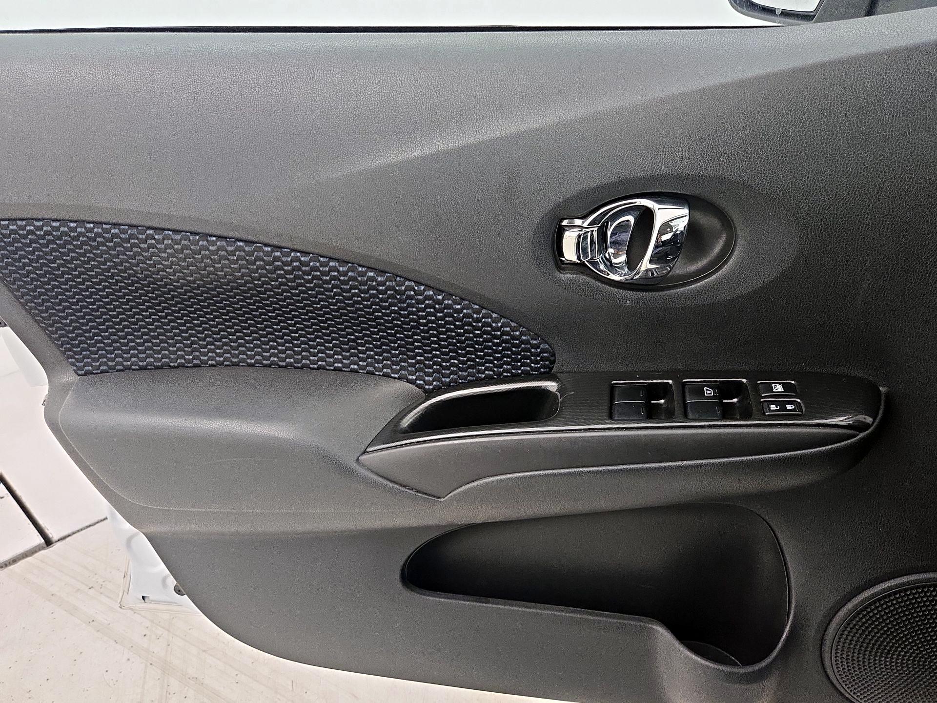 Thumbnail: 2014 Nissan Versa Note - 12