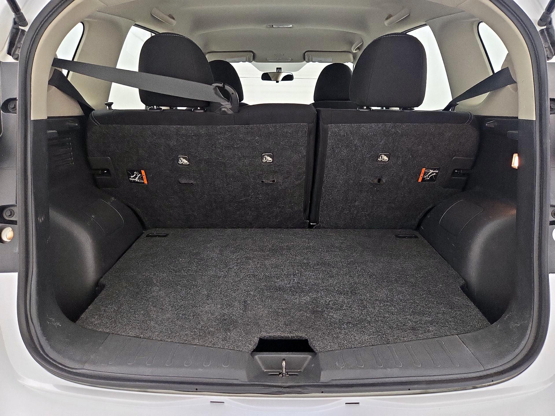 Thumbnail: 2014 Nissan Versa Note - 20