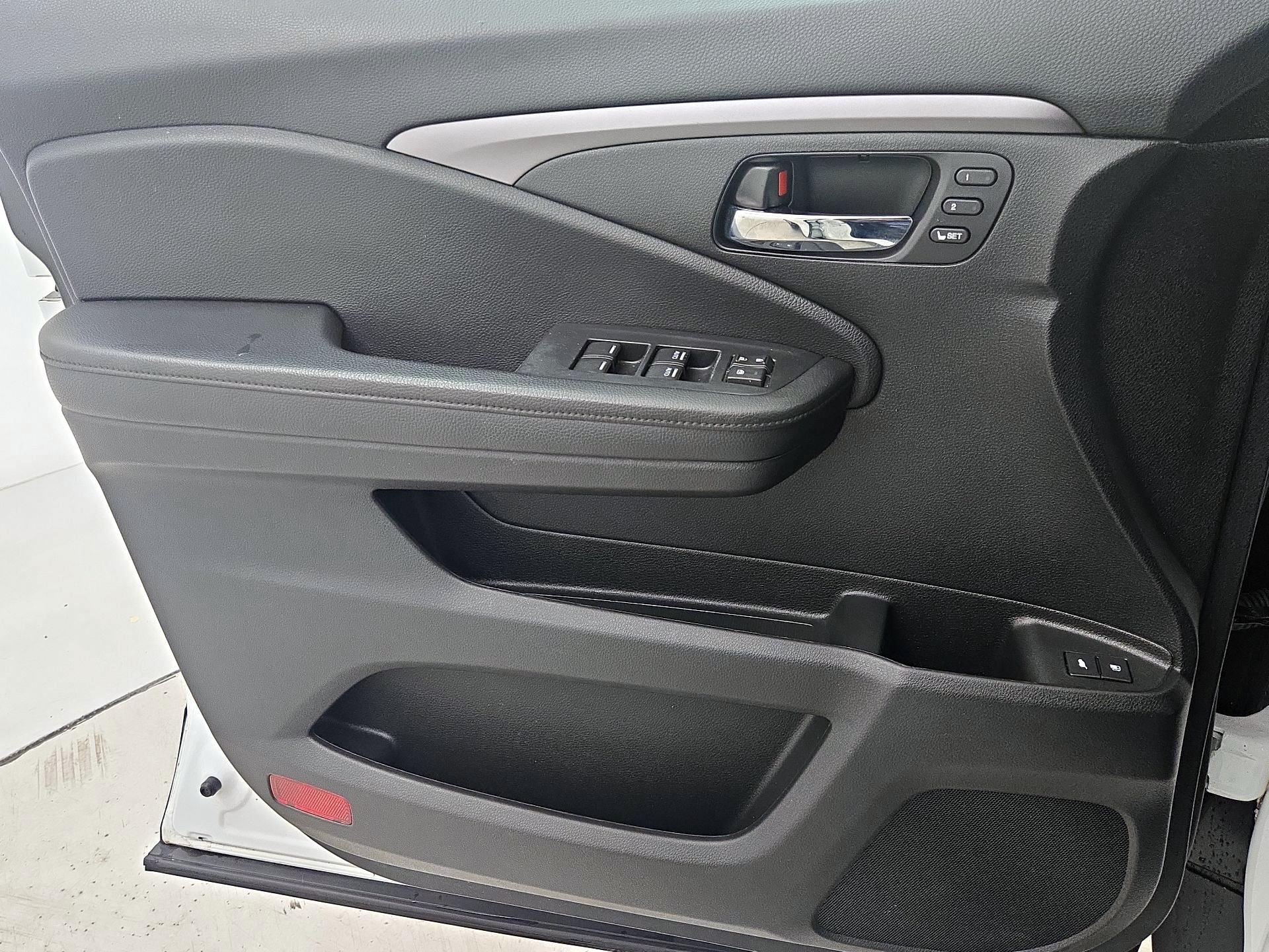 Thumbnail: 2021 Honda Pilot - 12