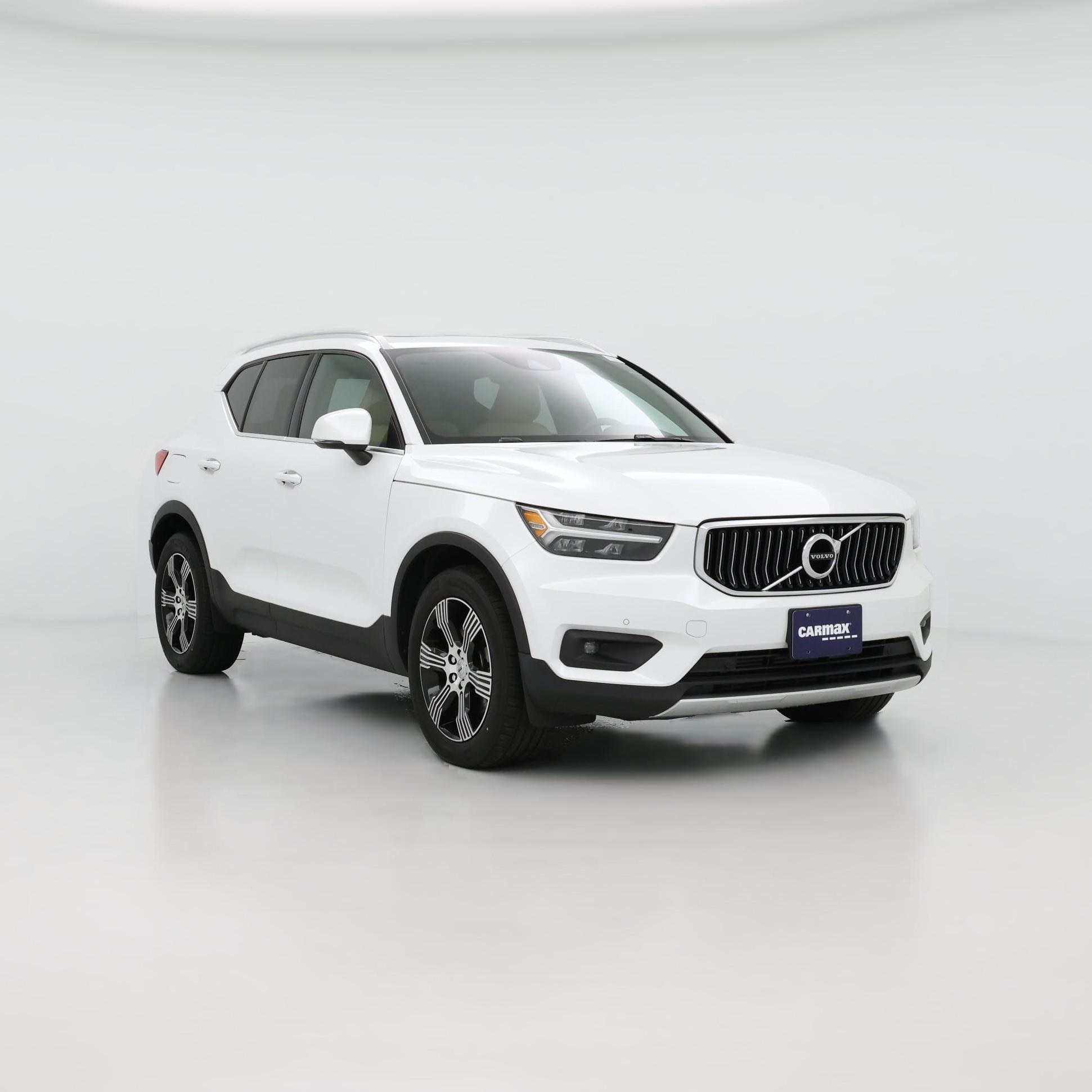 Thumbnail: 2021 Volvo XC40 - 1