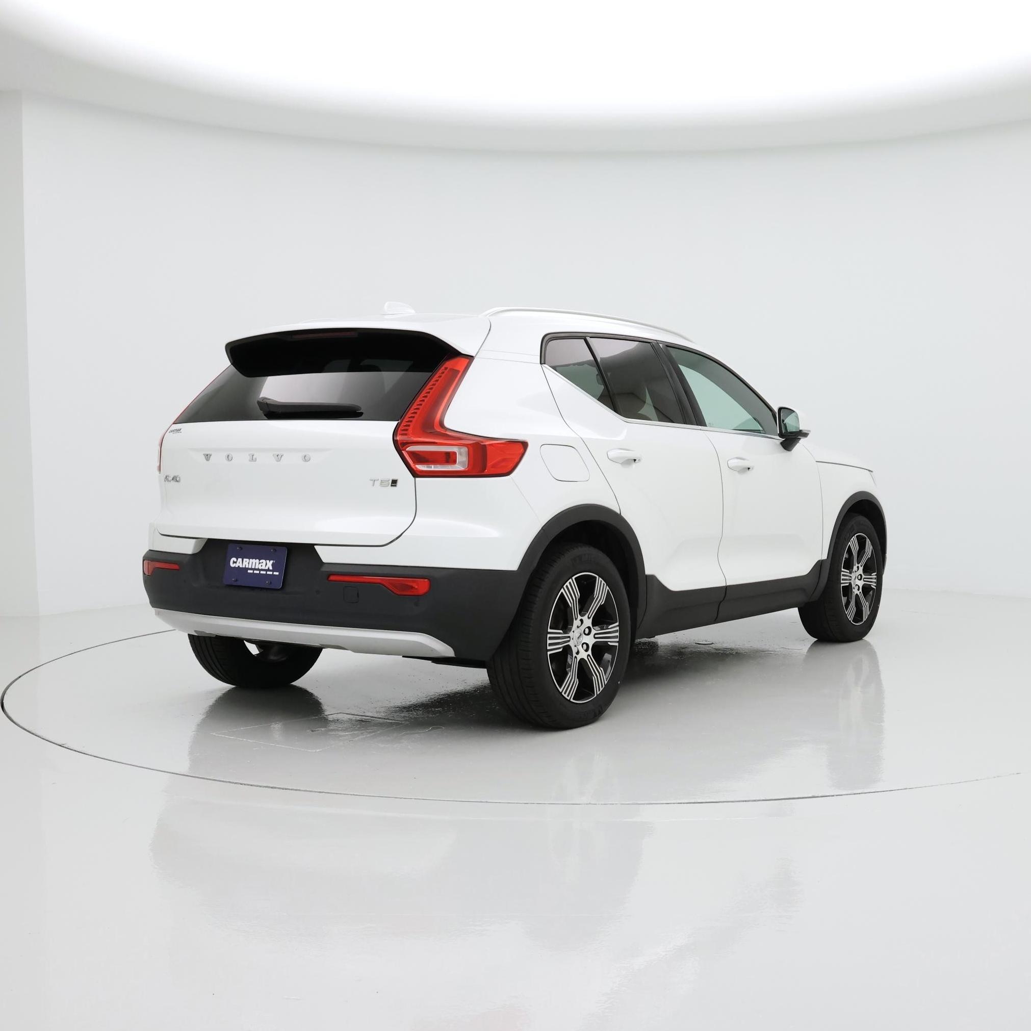 Thumbnail: 2021 Volvo XC40 - 8