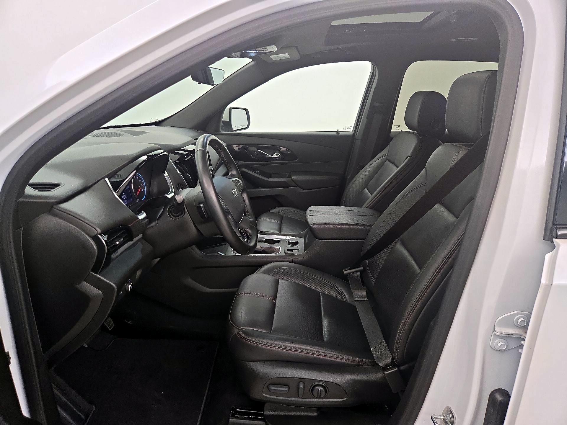 Thumbnail: 2023 Chevrolet Traverse - 11