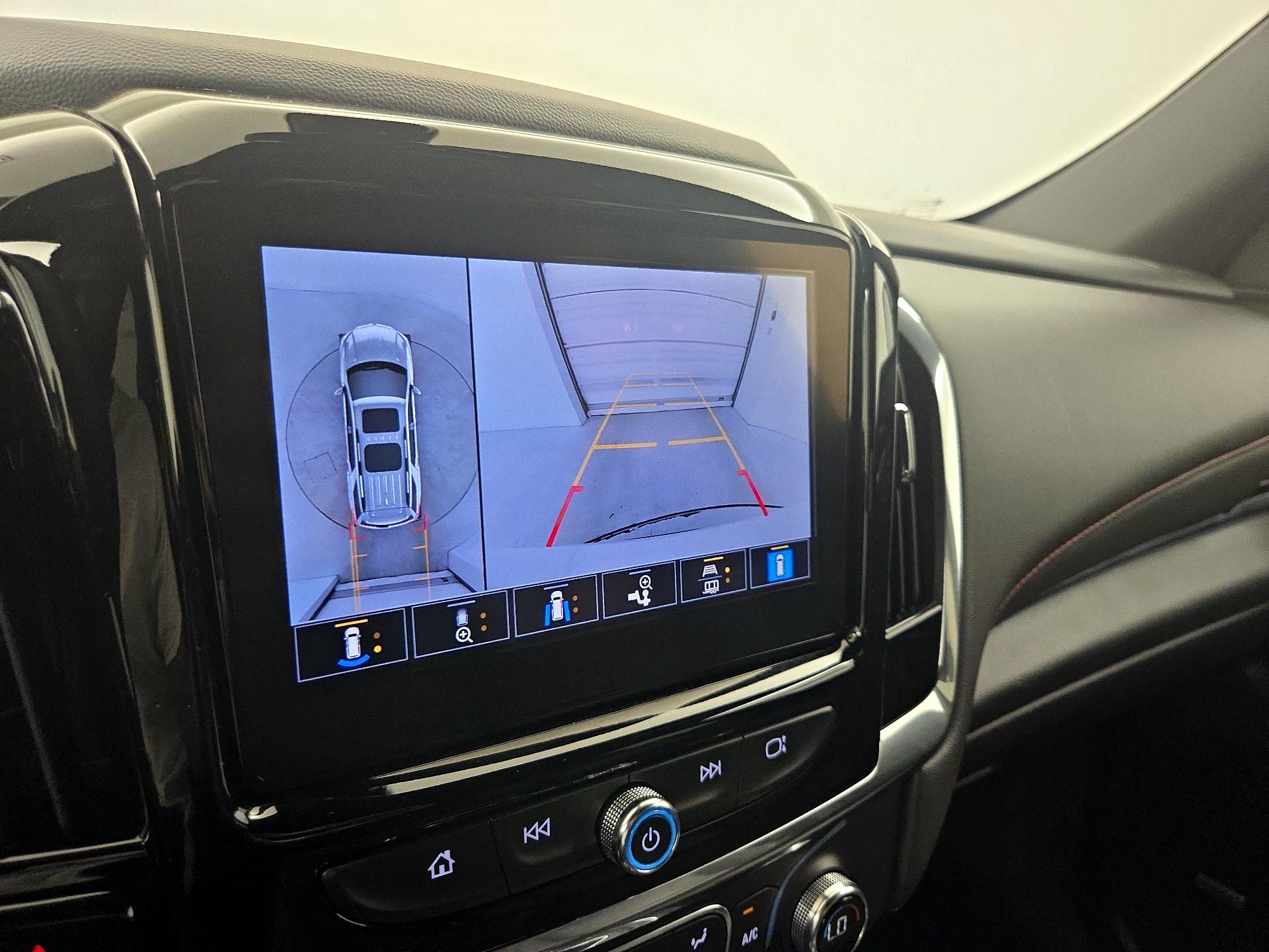 Thumbnail: 2023 Chevrolet Traverse - 15