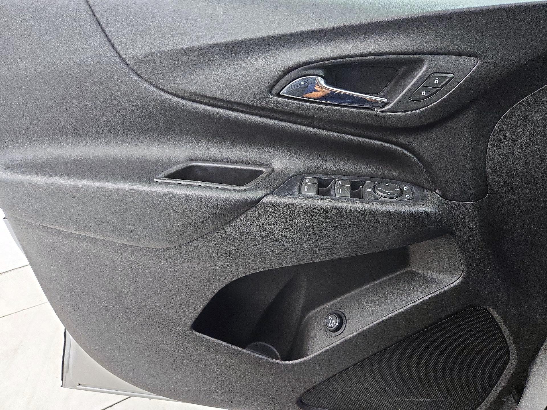 Thumbnail: 2019 Chevrolet Equinox - 12