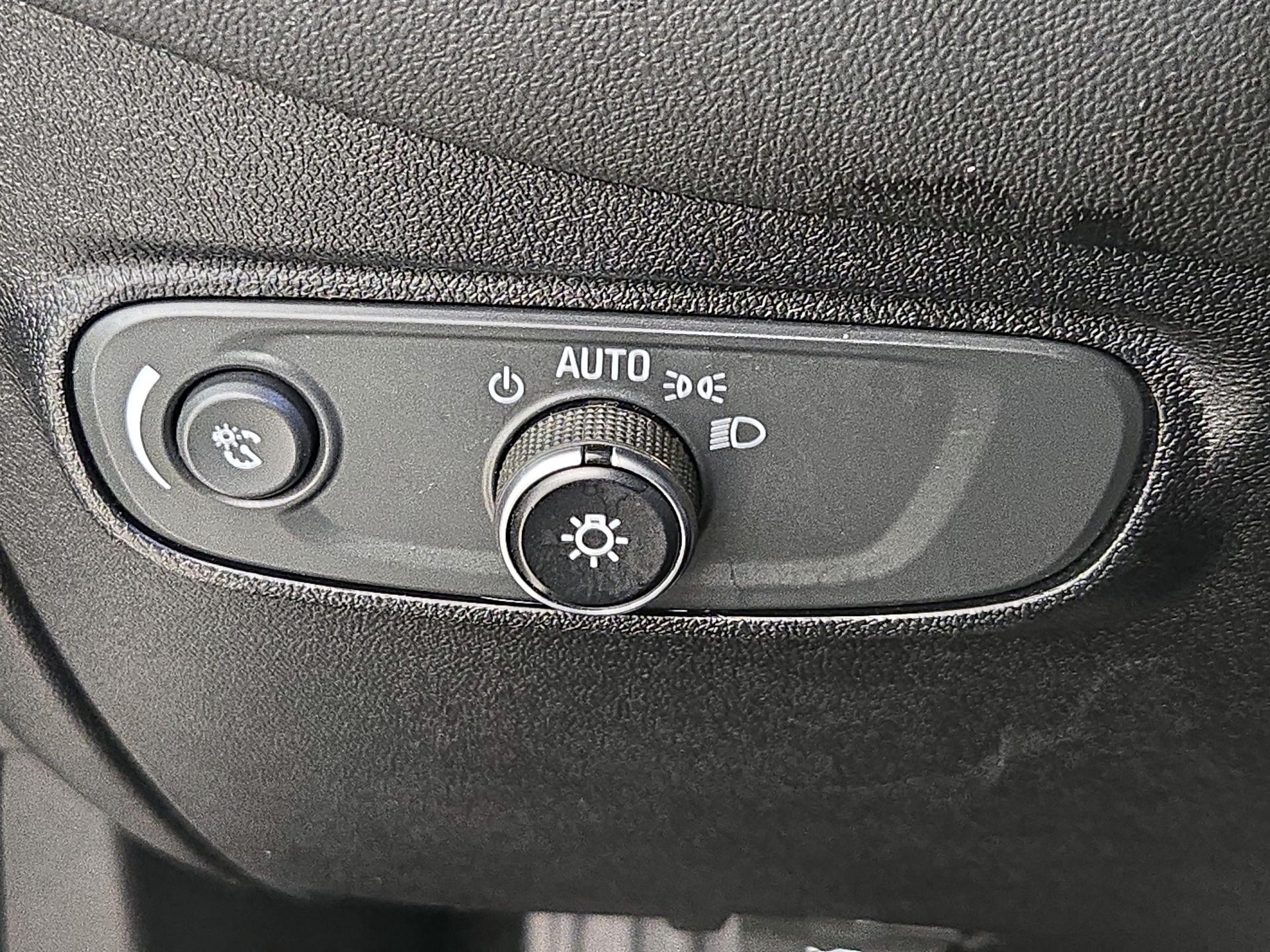 Thumbnail: 2019 Chevrolet Equinox - 13