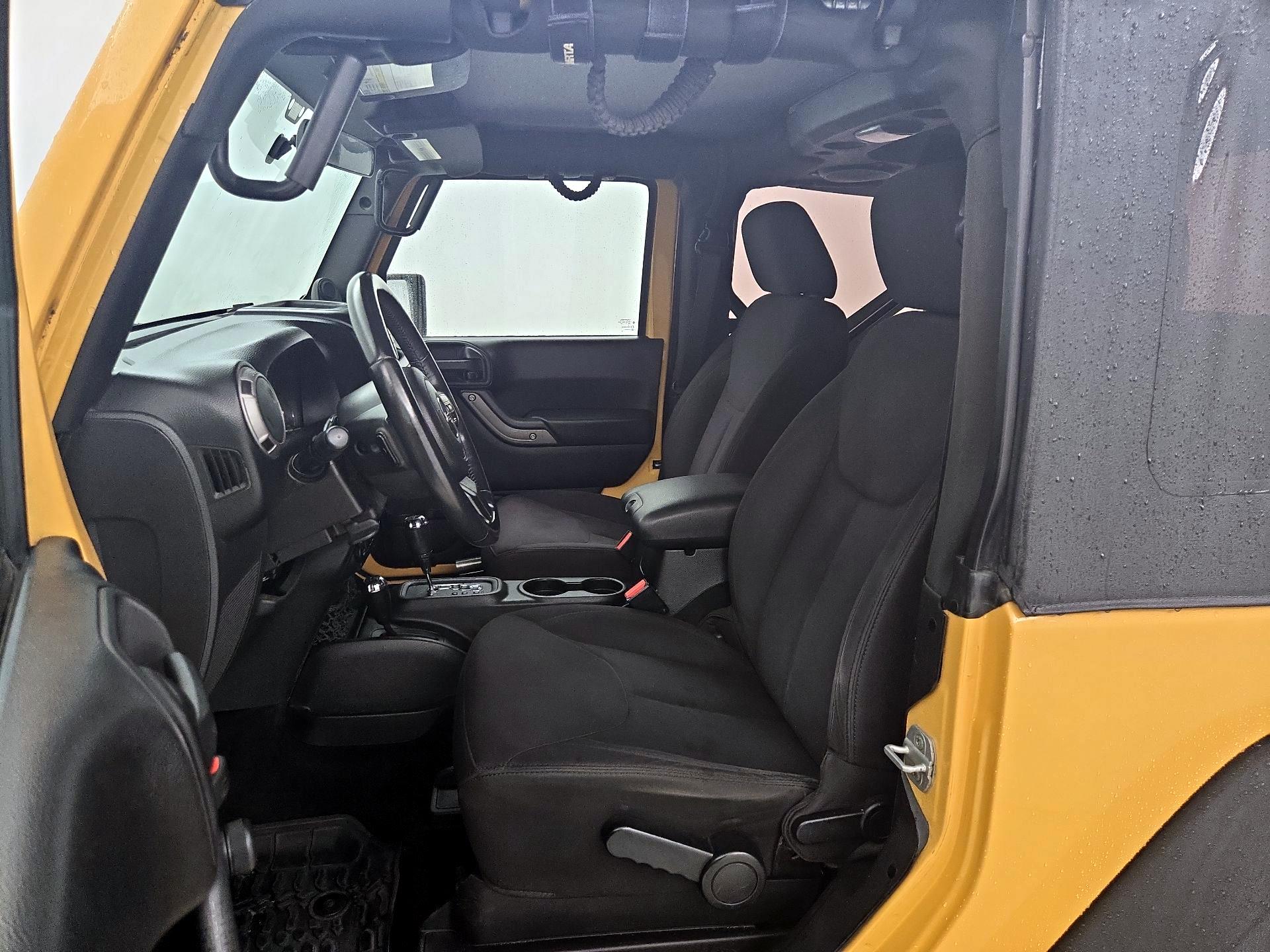 Thumbnail: 2014 Jeep Wrangler - 11