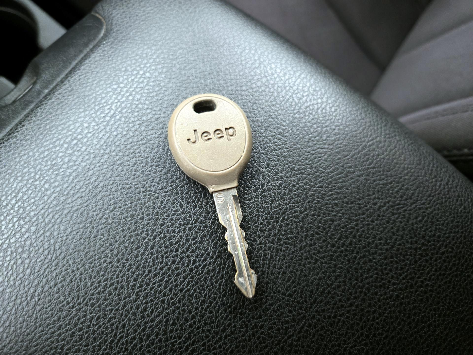 Thumbnail: 2014 Jeep Wrangler - 20