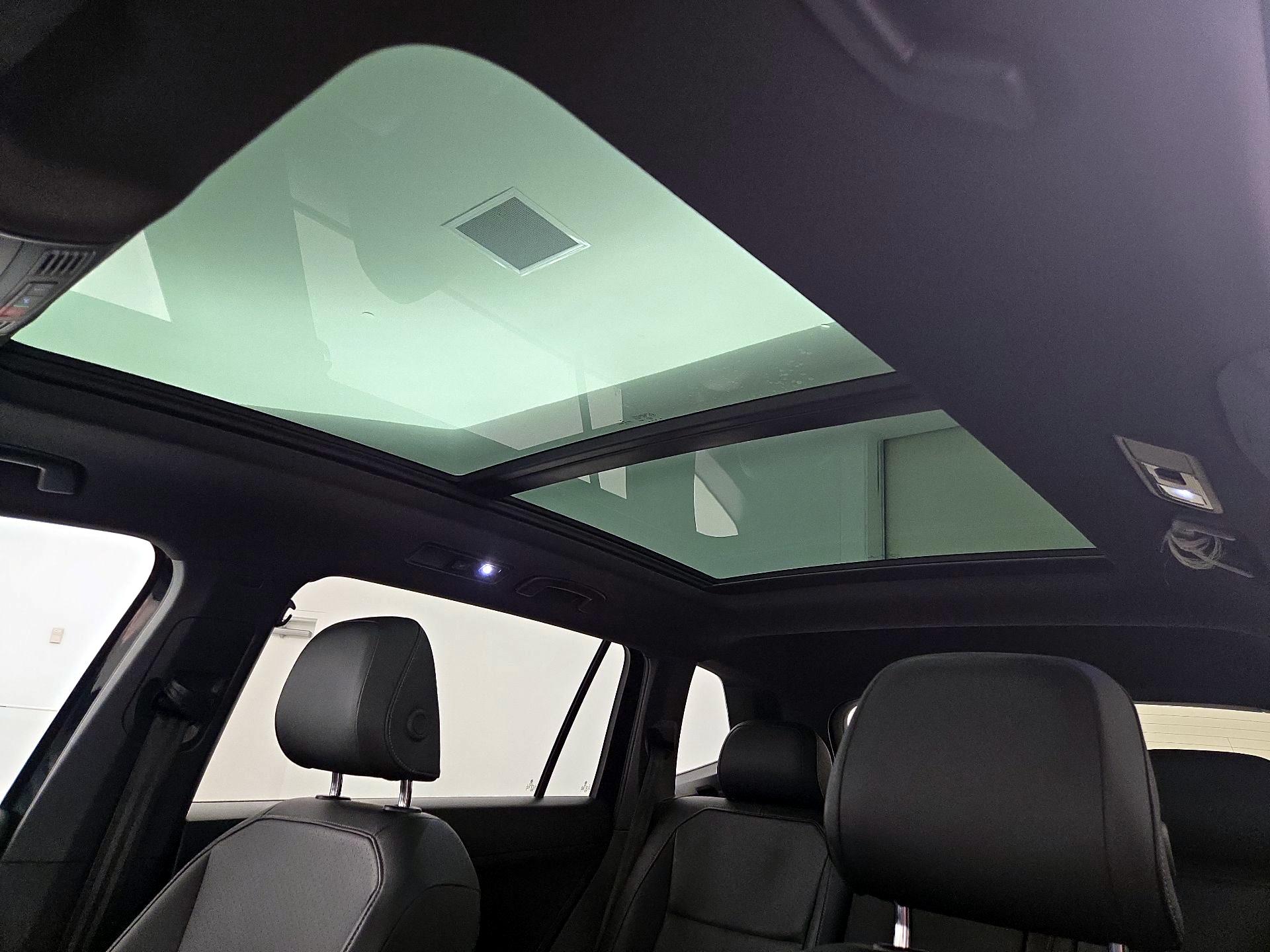 Thumbnail: 2020 Volkswagen Tiguan - 19