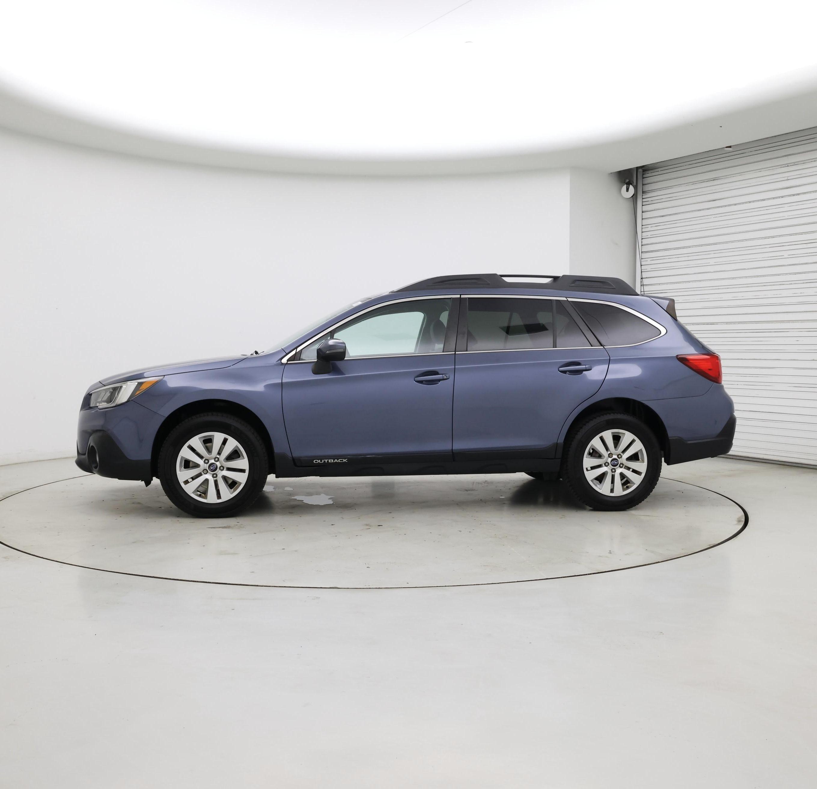 Thumbnail: 2018 Subaru Outback - 3