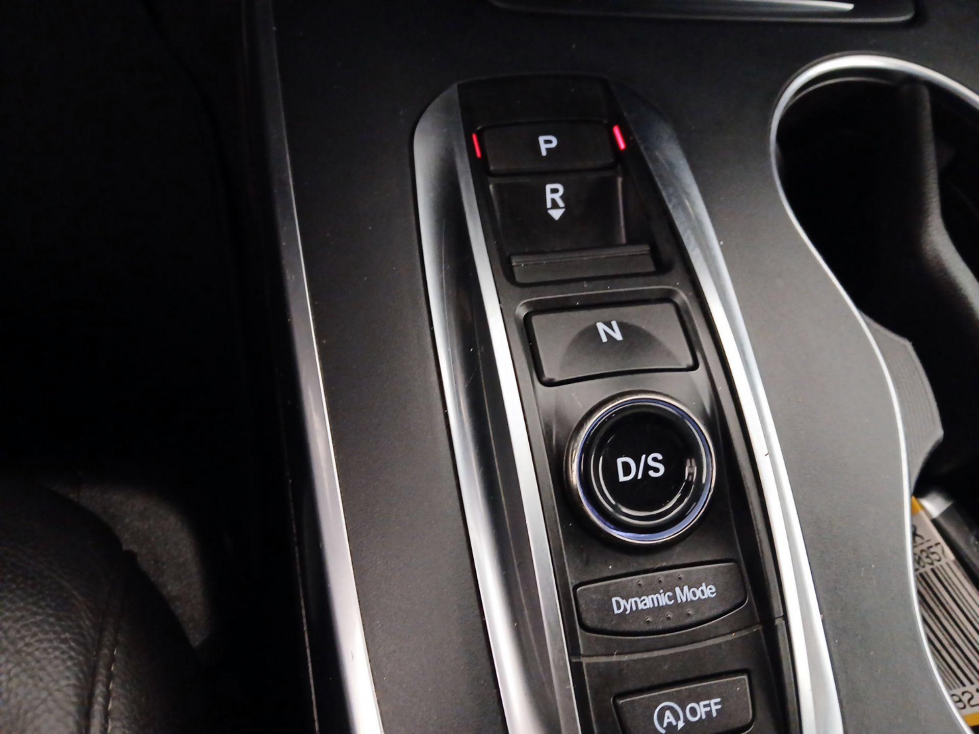 Thumbnail: 2019 Acura MDX - 15