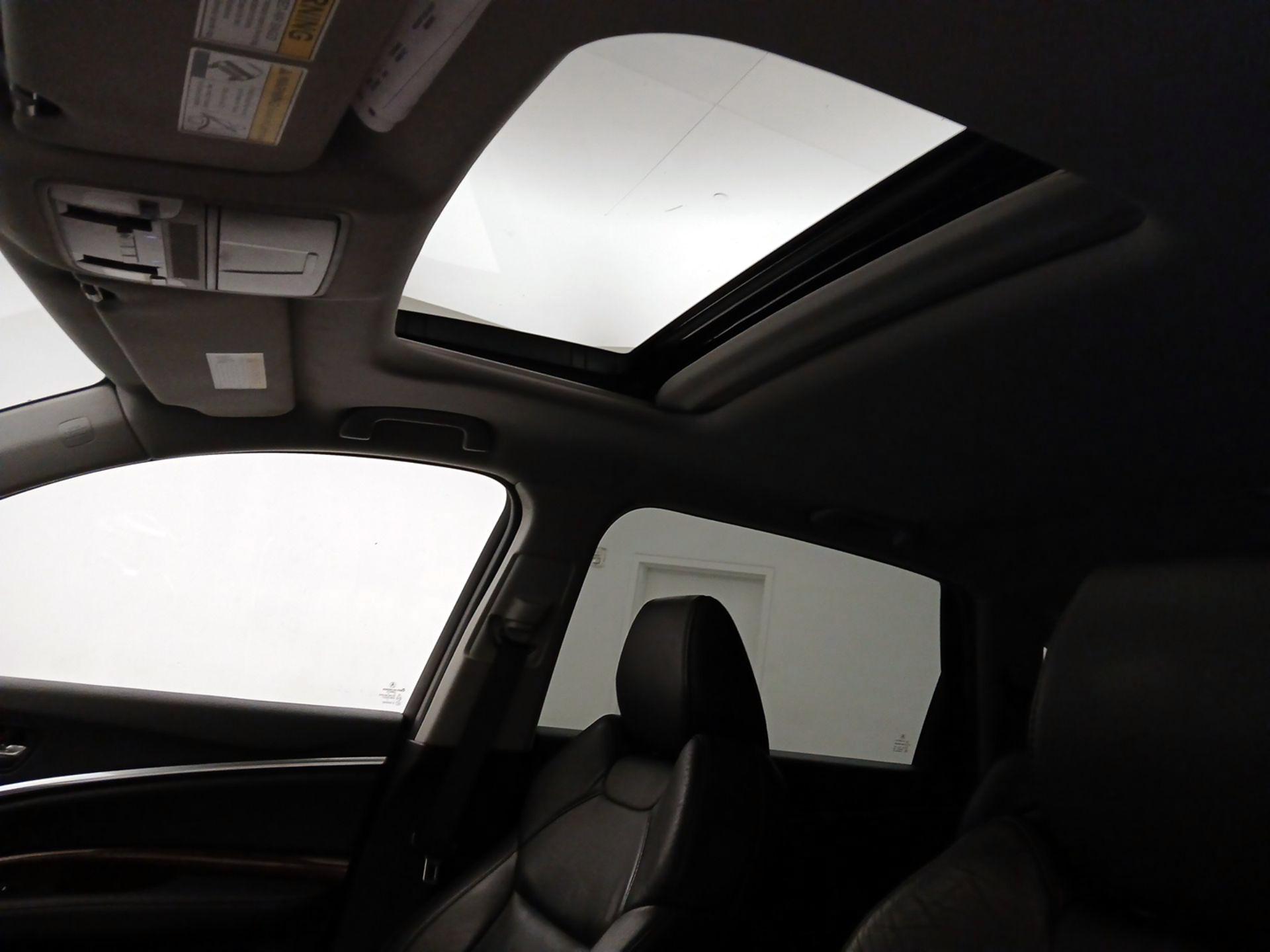 Thumbnail: 2019 Acura MDX - 17