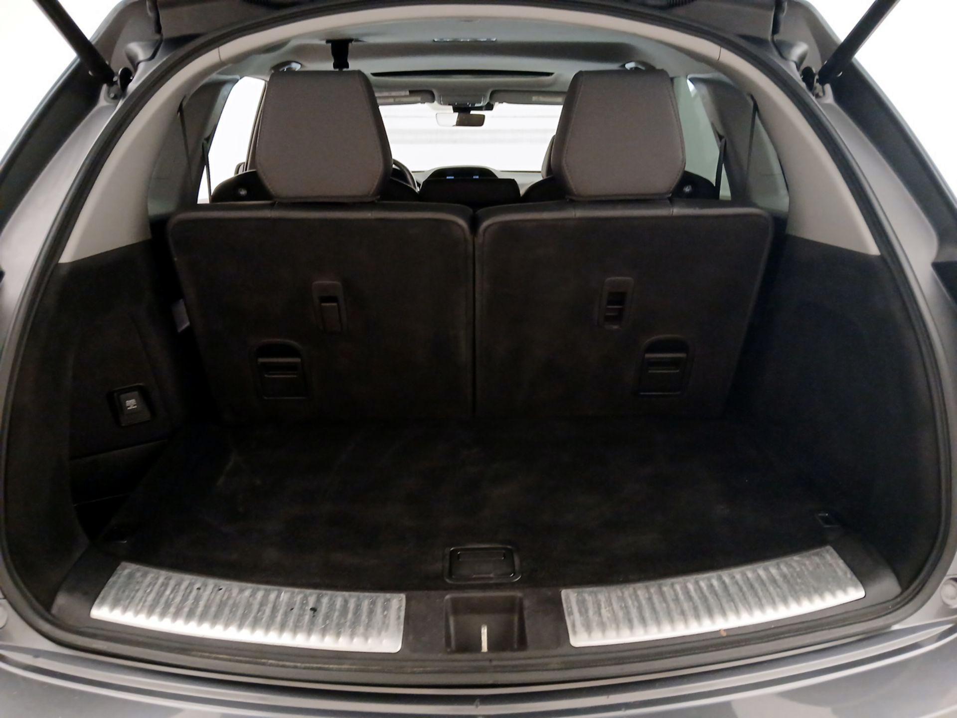 Thumbnail: 2019 Acura MDX - 19