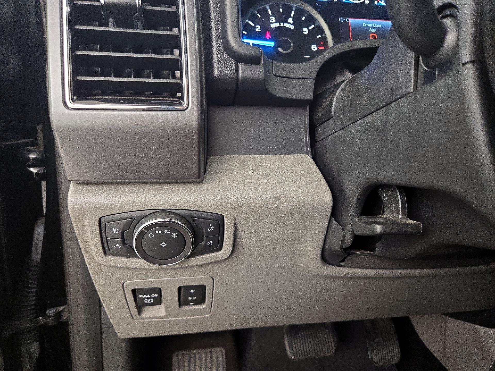 Thumbnail: 2018 Ford F-150 - 13