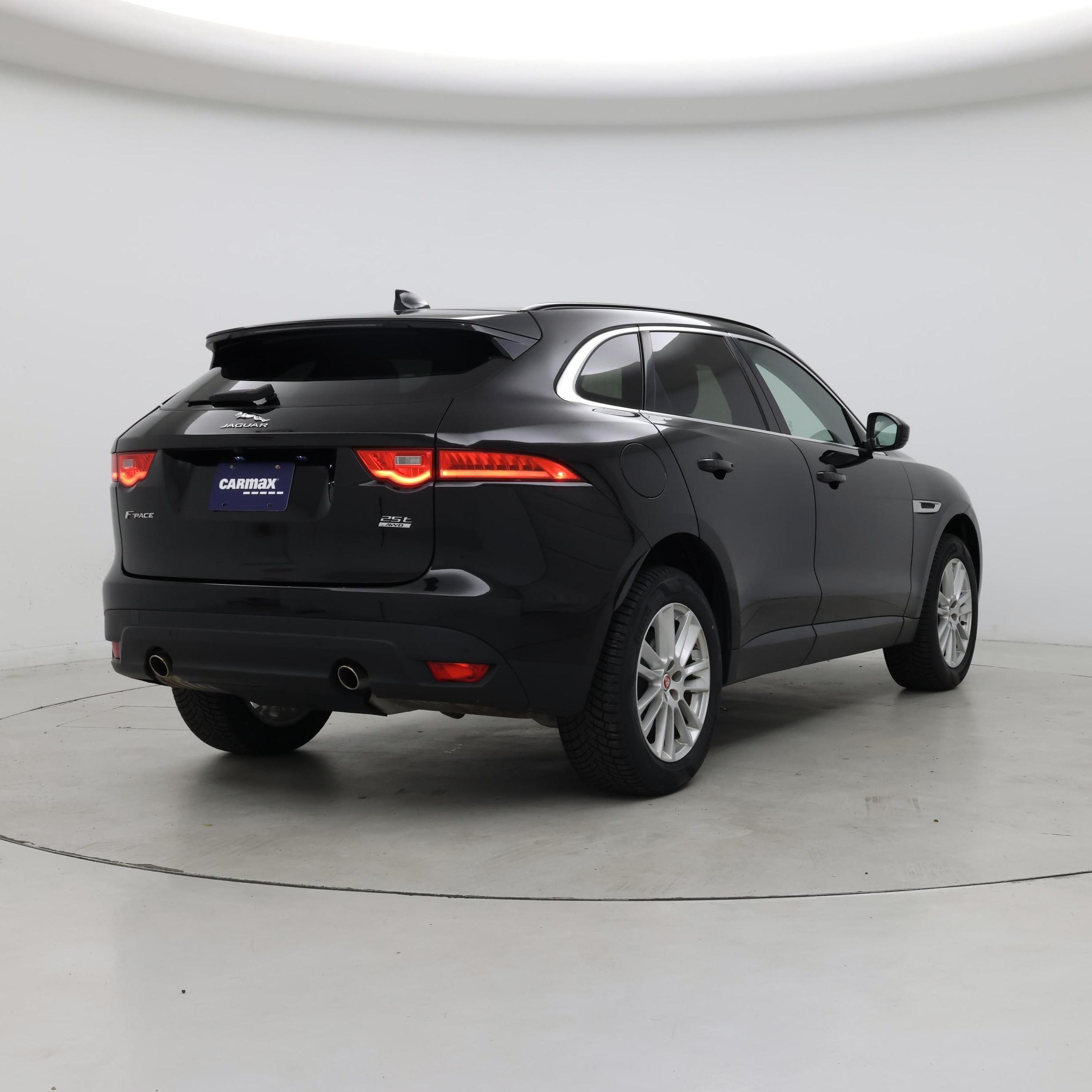 Thumbnail: 2018 Jaguar F-Pace - 8