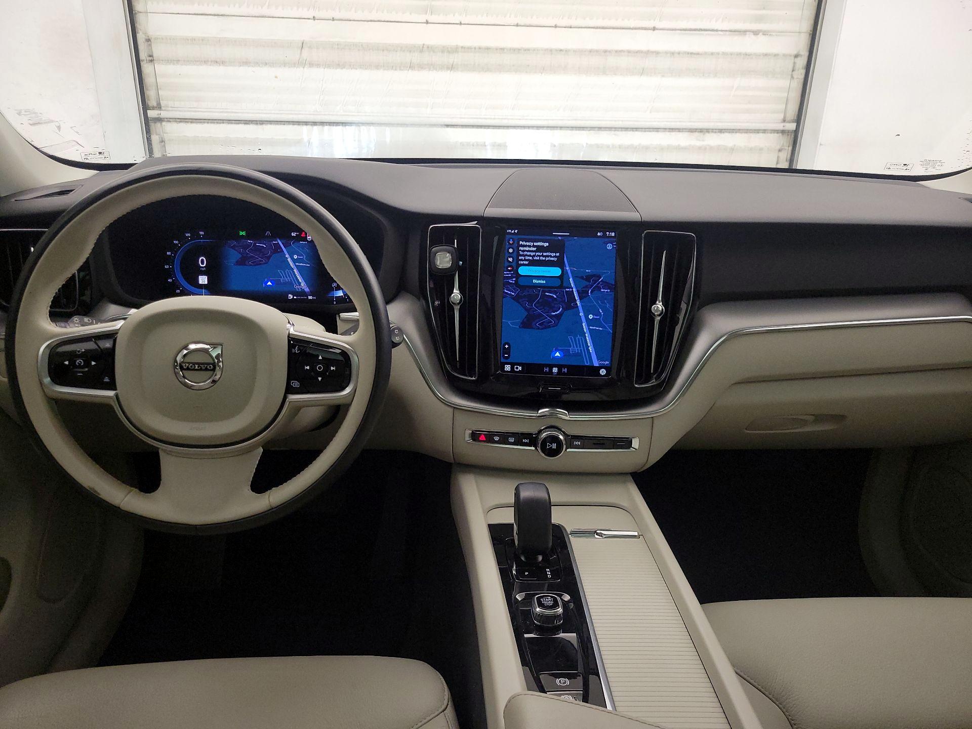 Thumbnail: 2023 Volvo XC60 - 9