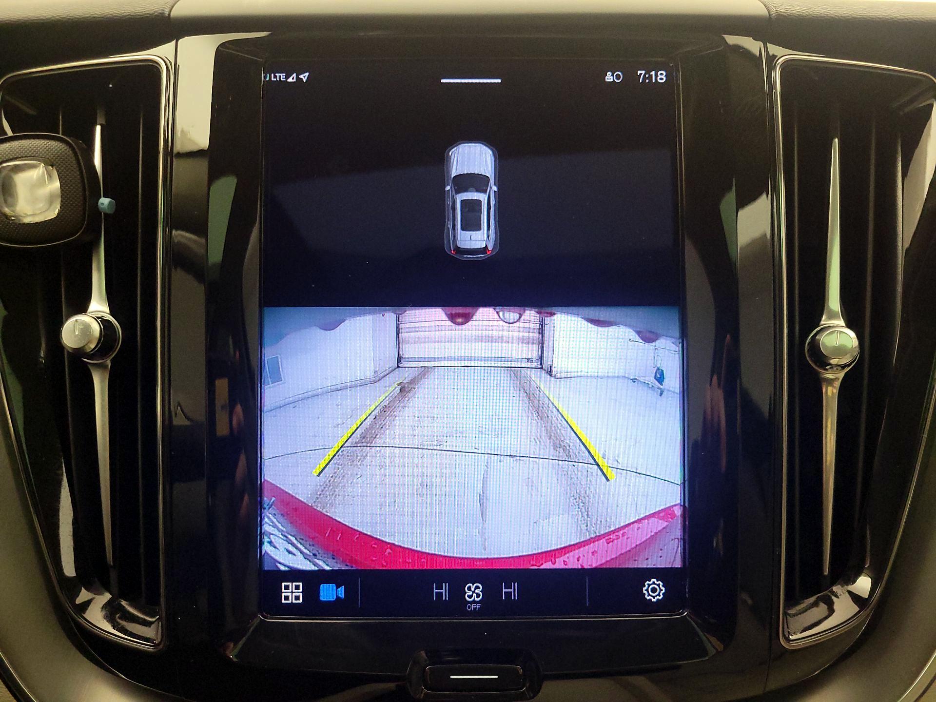 Thumbnail: 2023 Volvo XC60 - 15