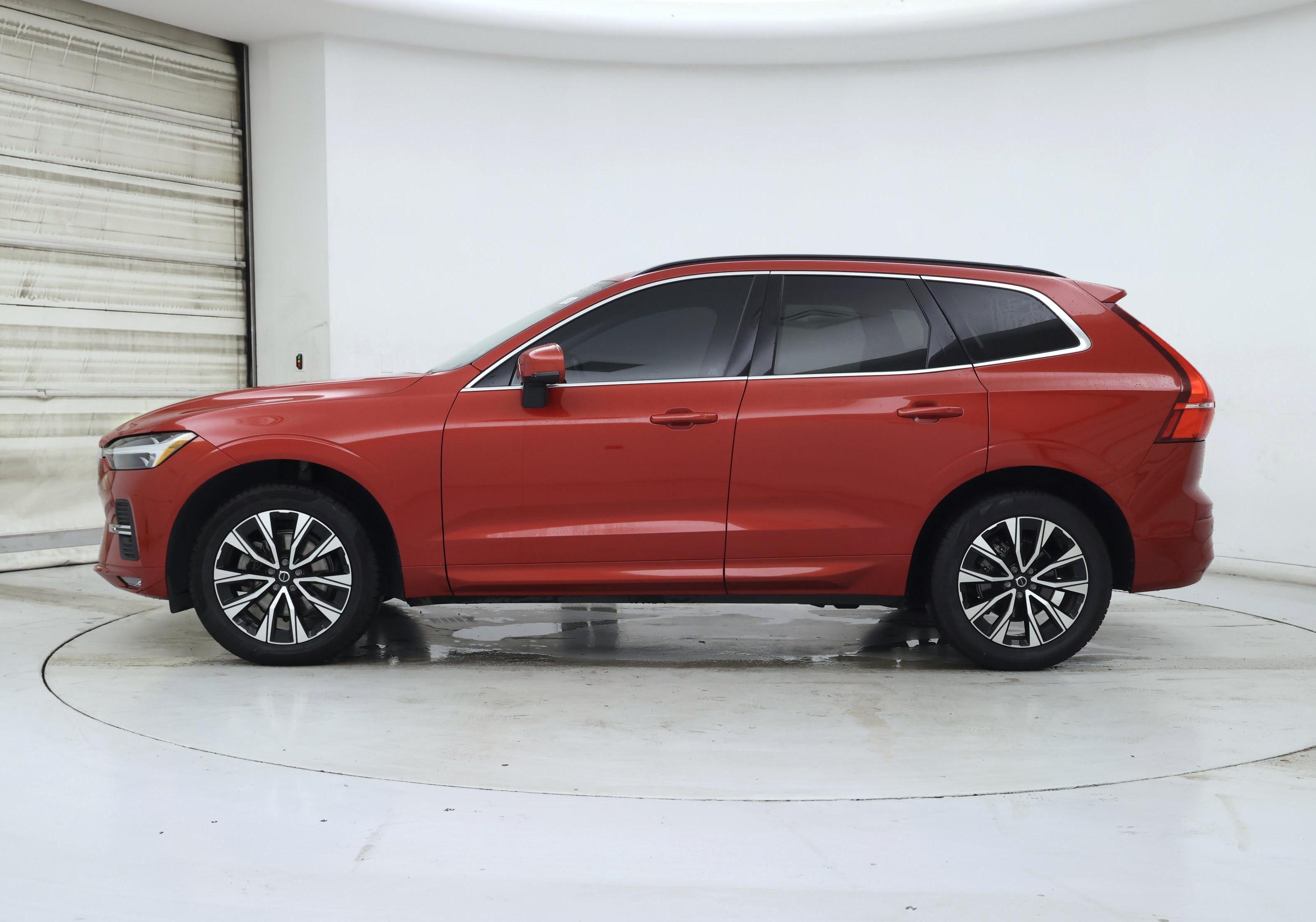 Thumbnail: 2023 Volvo XC60 - 3