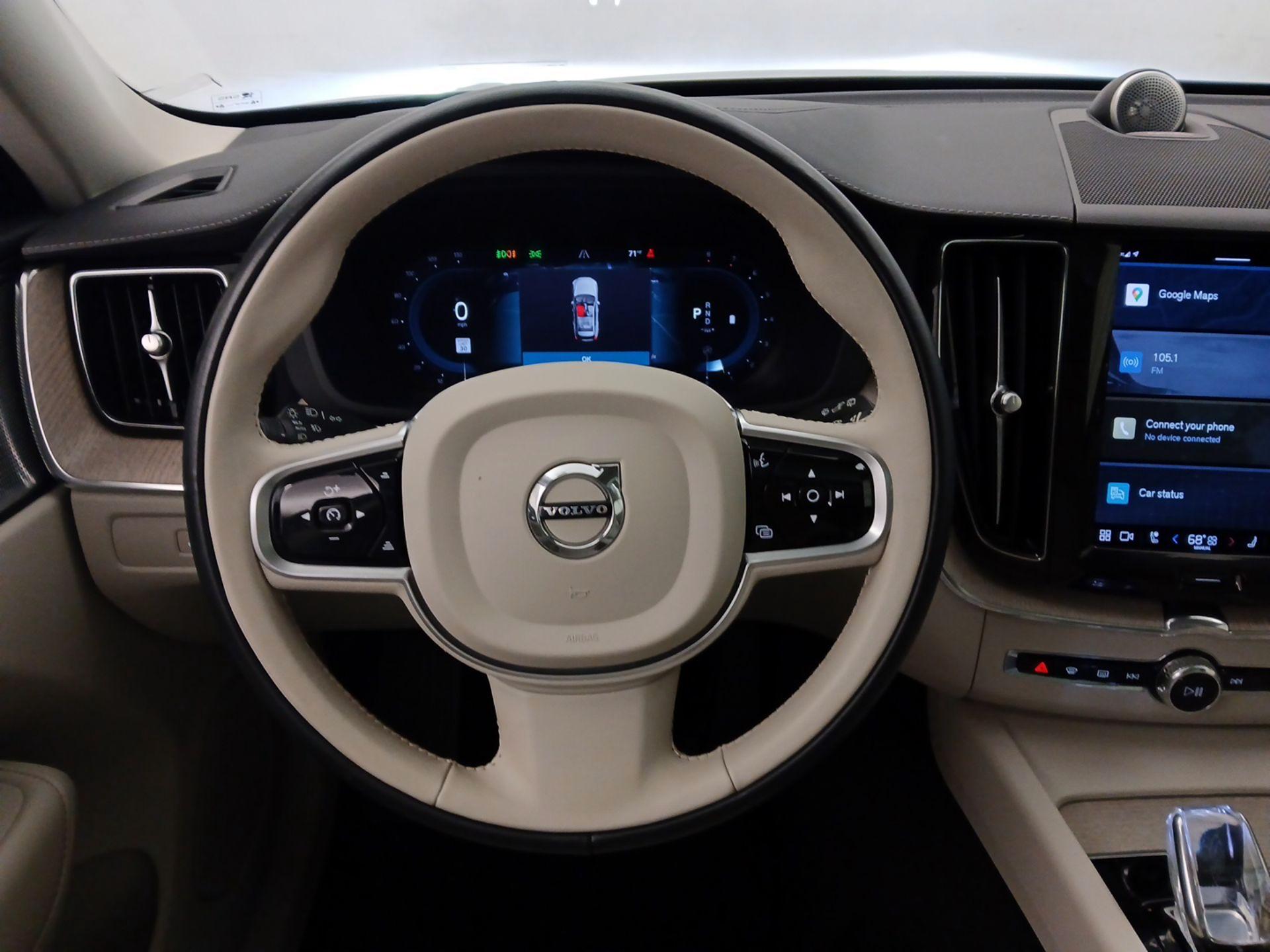 Thumbnail: 2023 Volvo XC60 - 10
