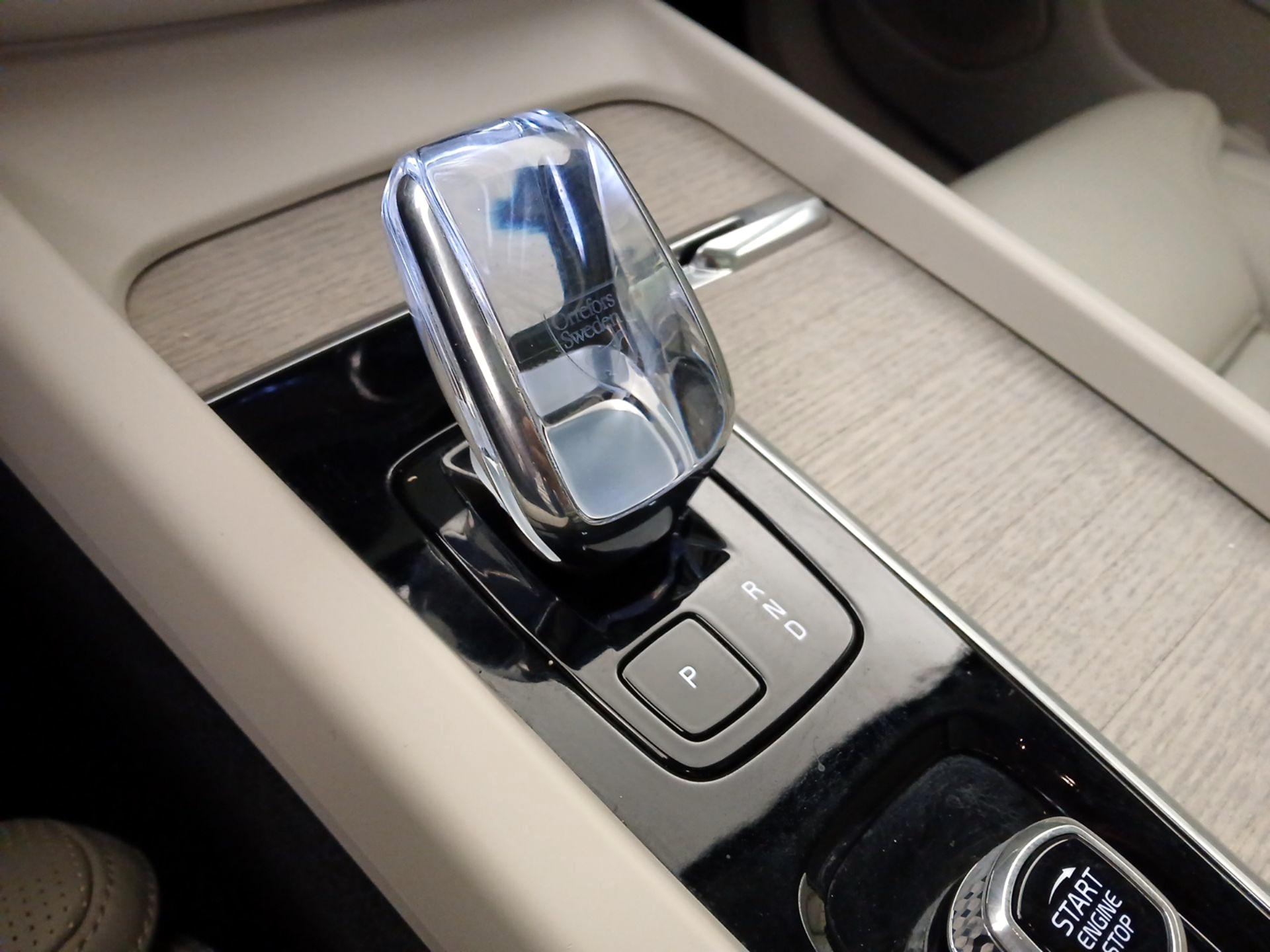 Thumbnail: 2023 Volvo XC60 - 17