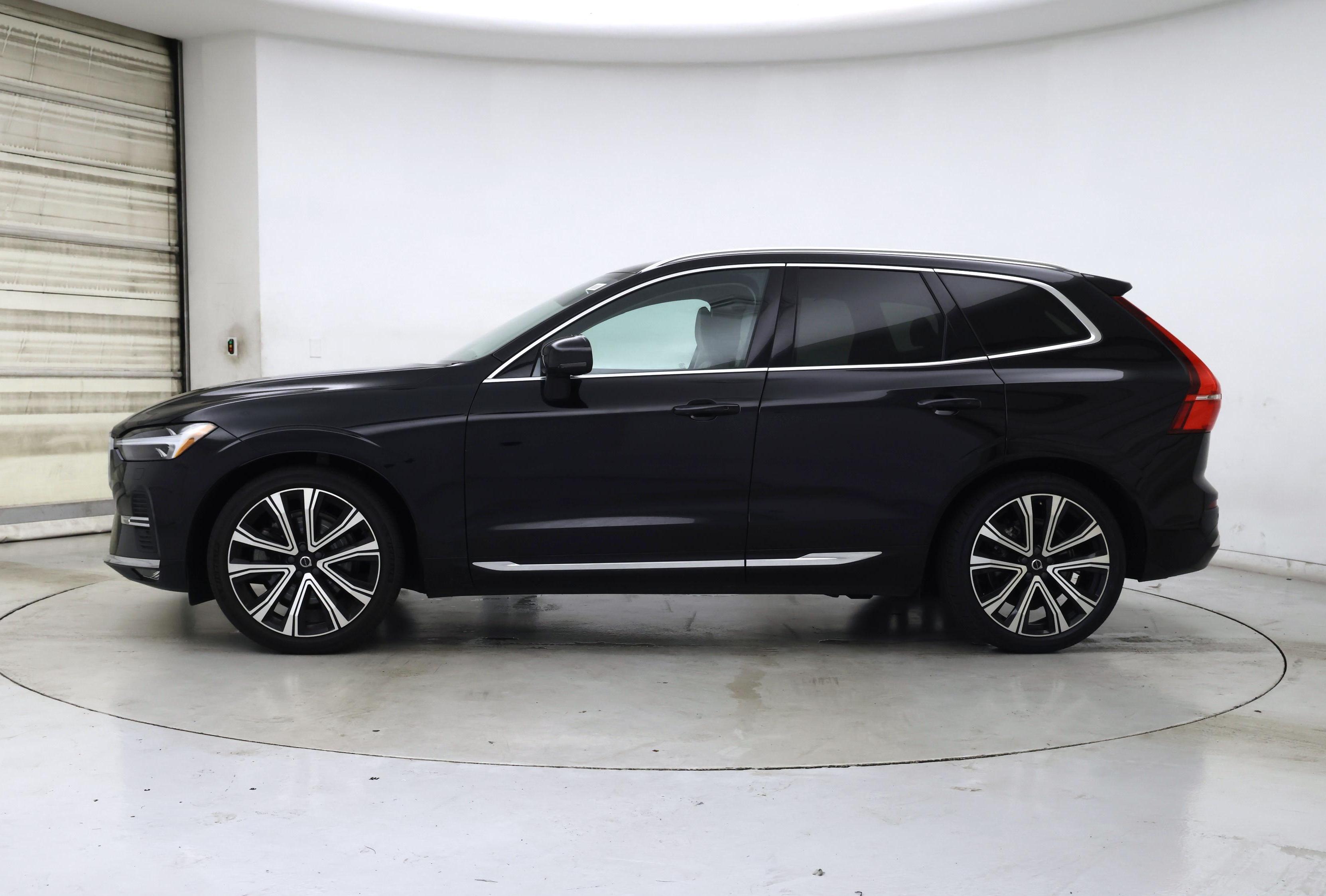 Thumbnail: 2023 Volvo XC60 - 3