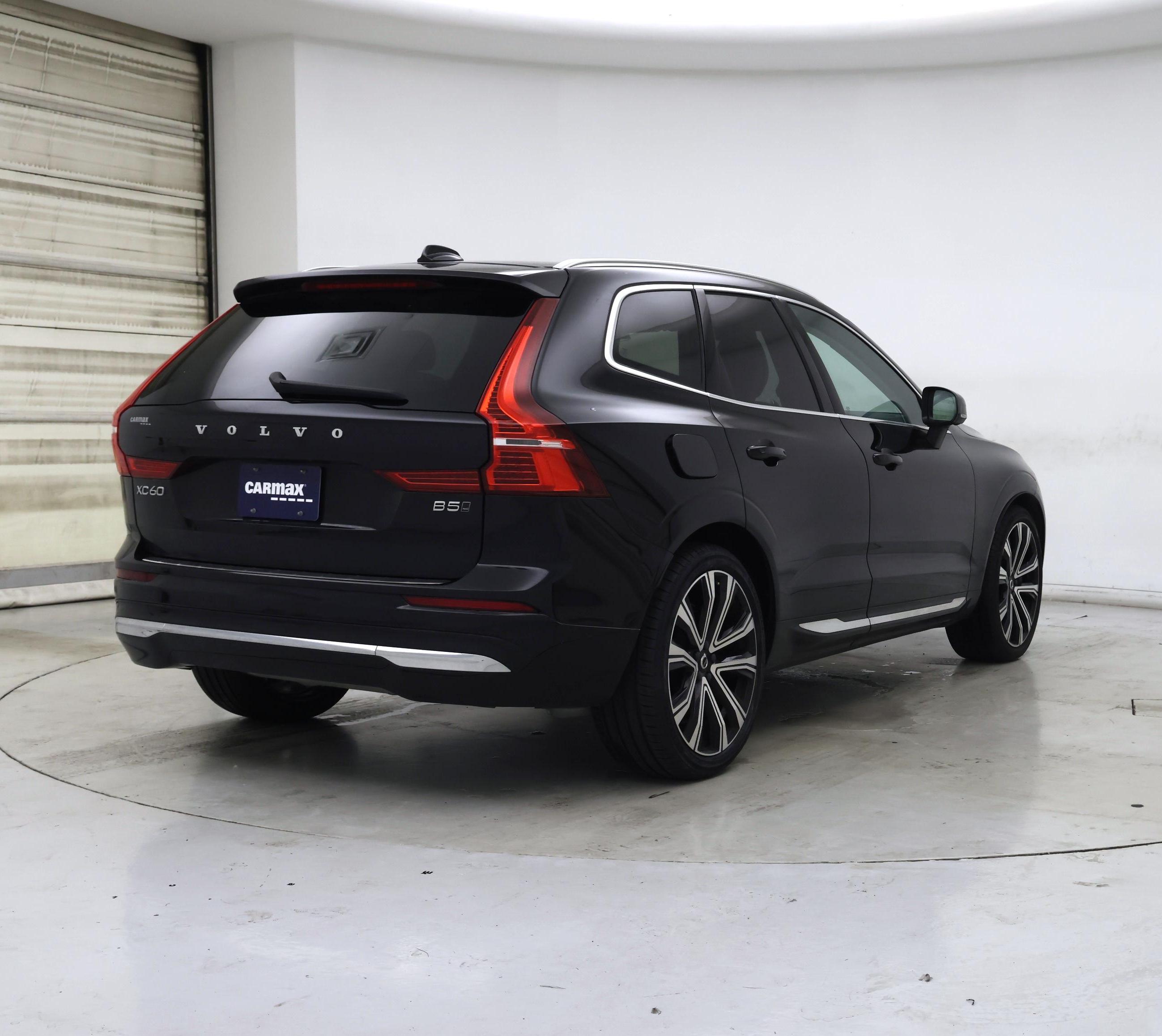 Thumbnail: 2023 Volvo XC60 - 8