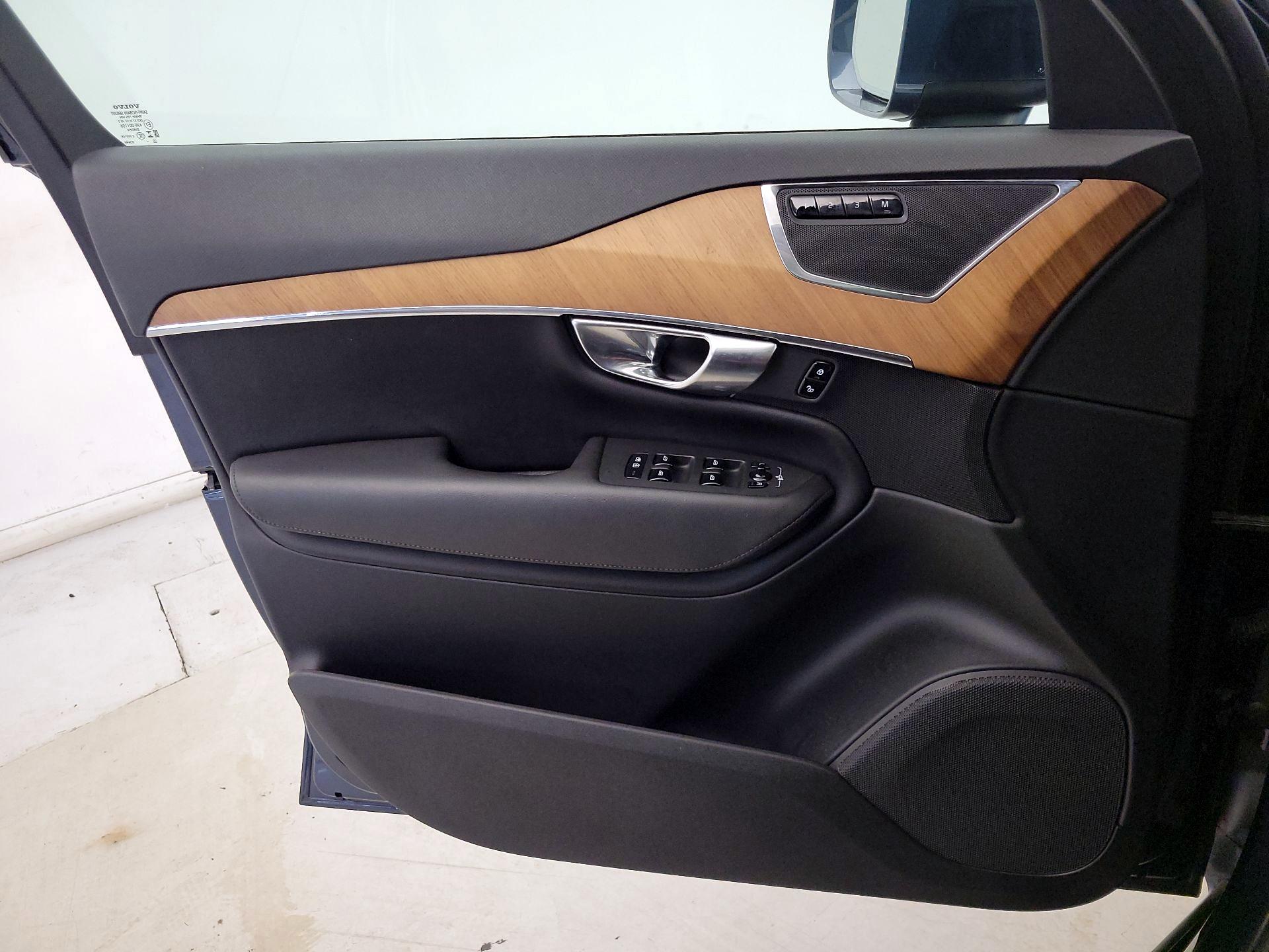Thumbnail: 2023 Volvo XC90 - 12
