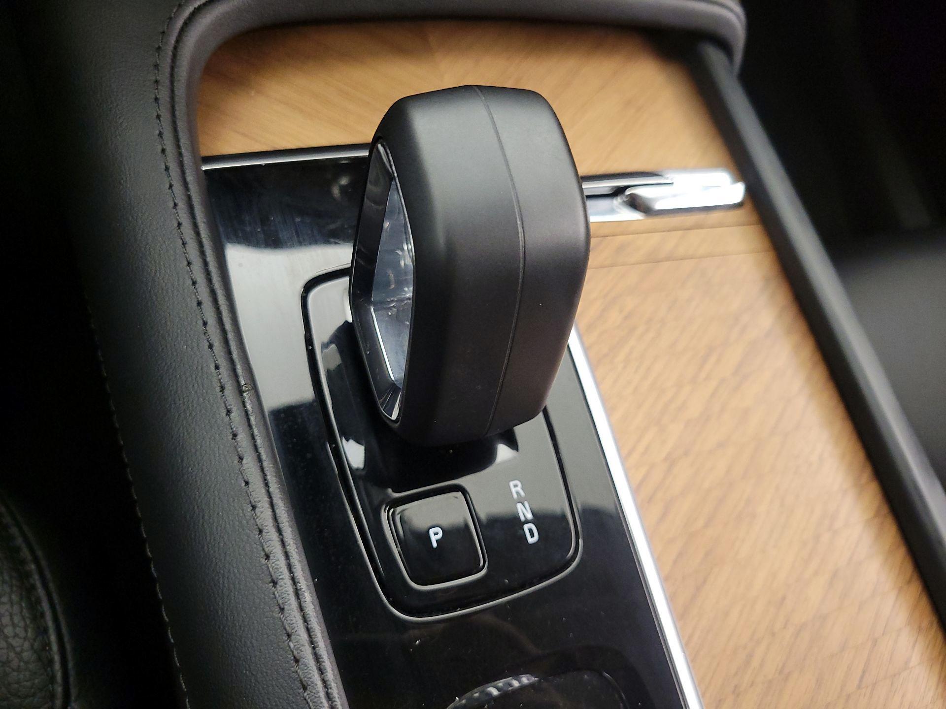 Thumbnail: 2023 Volvo XC90 - 18