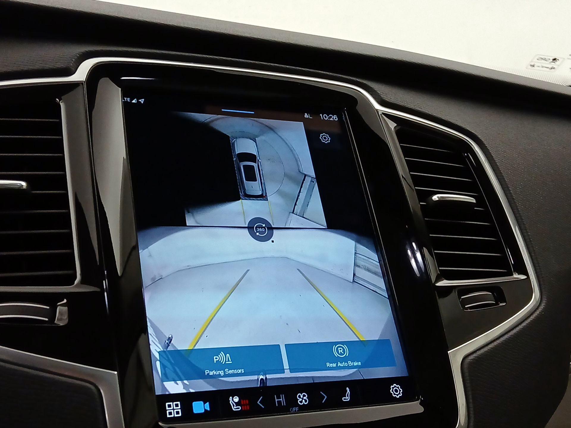 Thumbnail: 2024 Volvo XC90 - 14