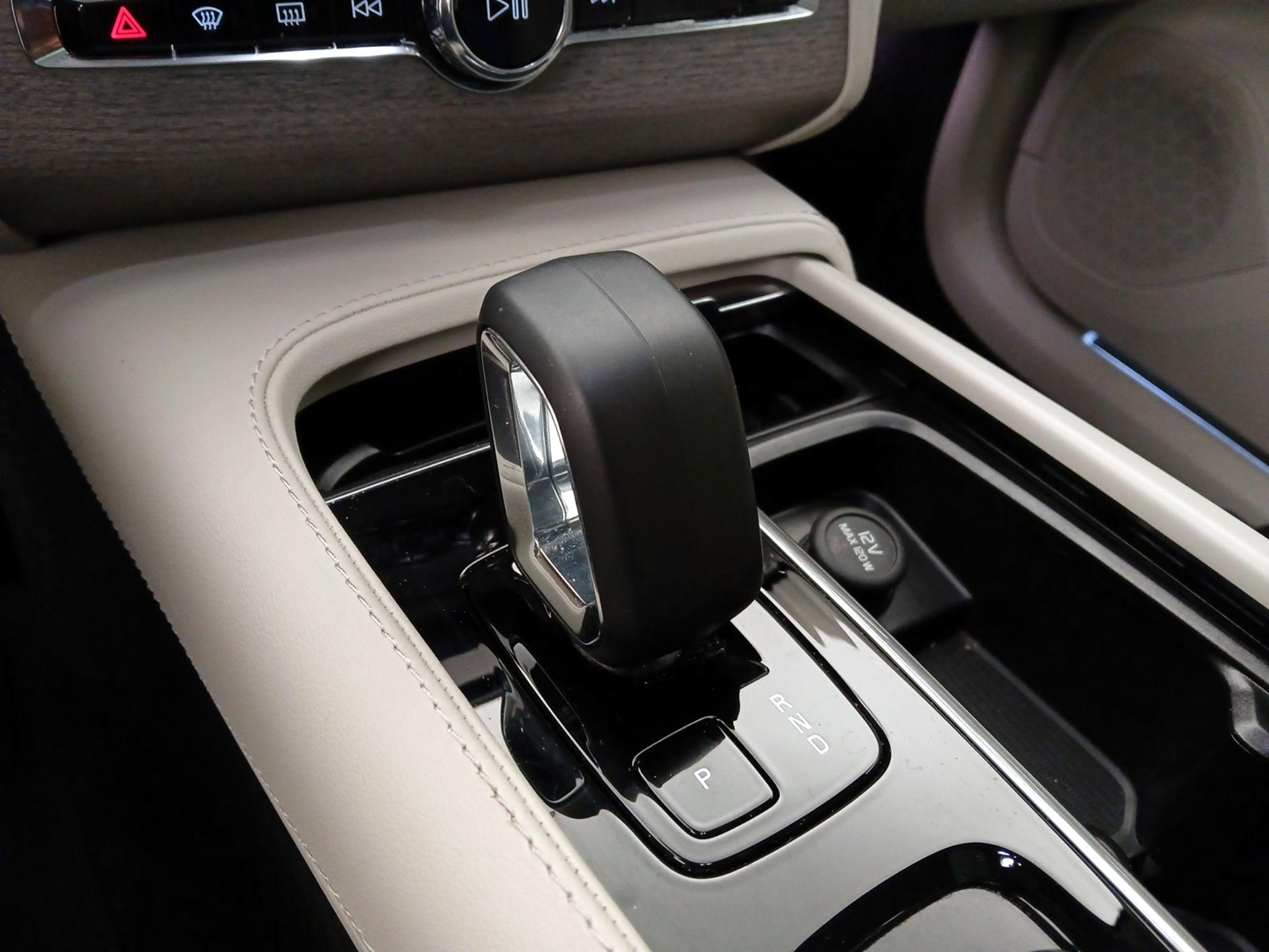 Thumbnail: 2024 Volvo XC90 - 17