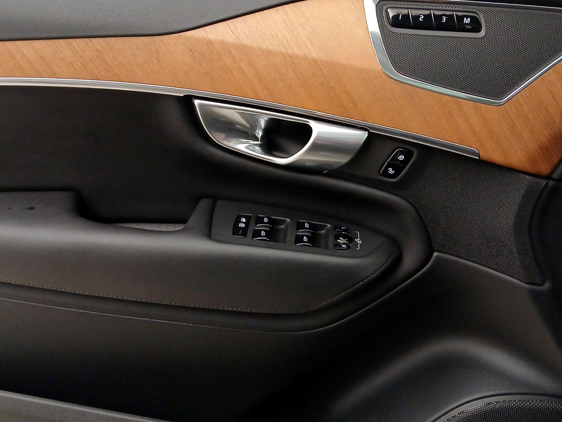 Thumbnail: 2024 Volvo XC90 - 10