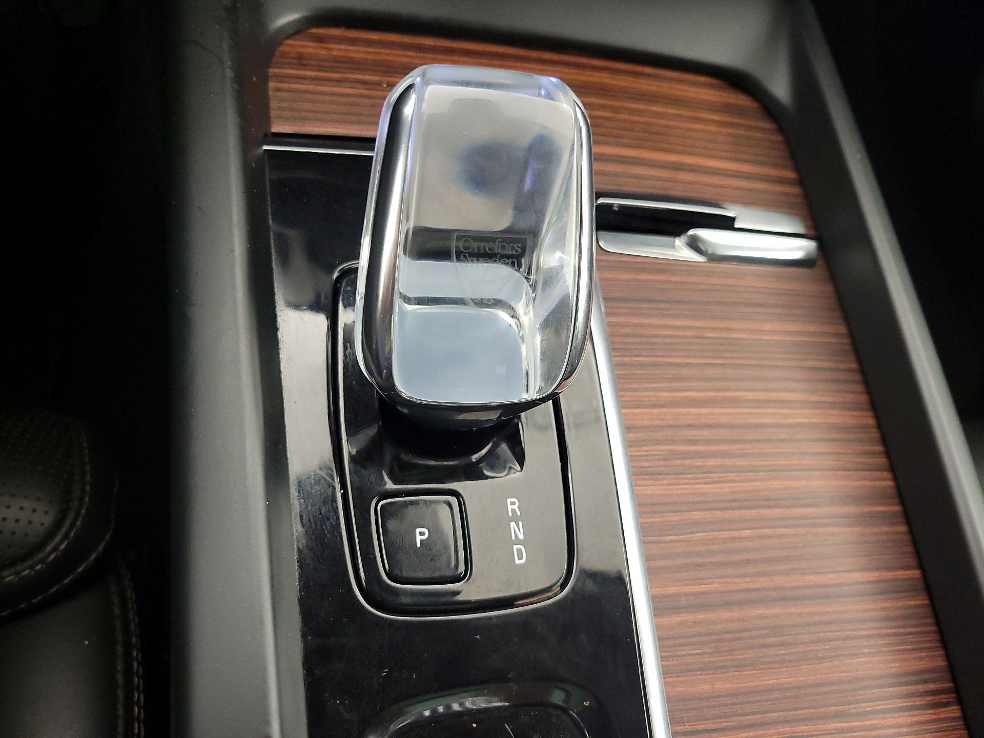 Thumbnail: 2023 Volvo XC60 - 18