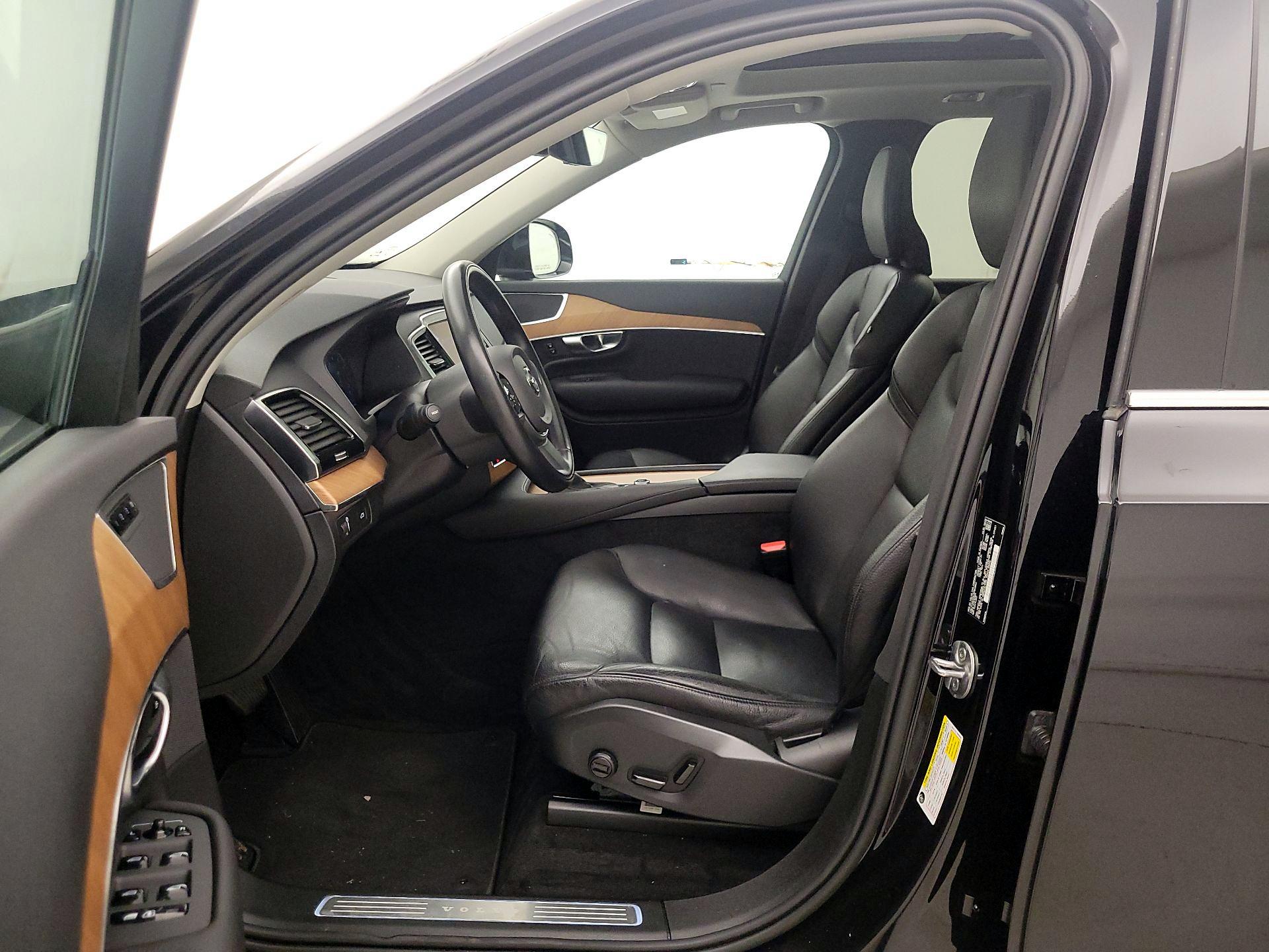 Thumbnail: 2022 Volvo XC90 - 11