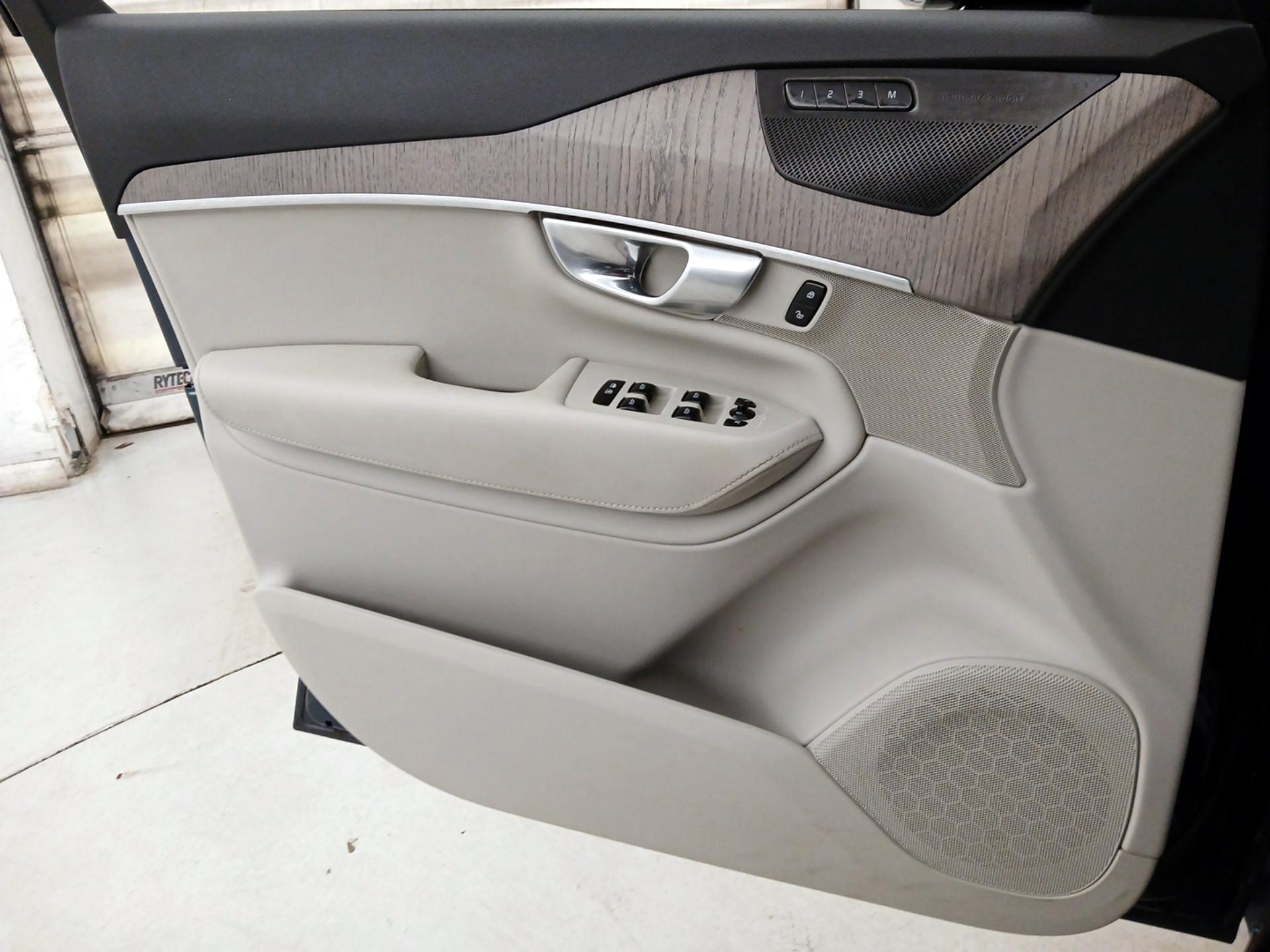 Thumbnail: 2024 Volvo XC90 - 12