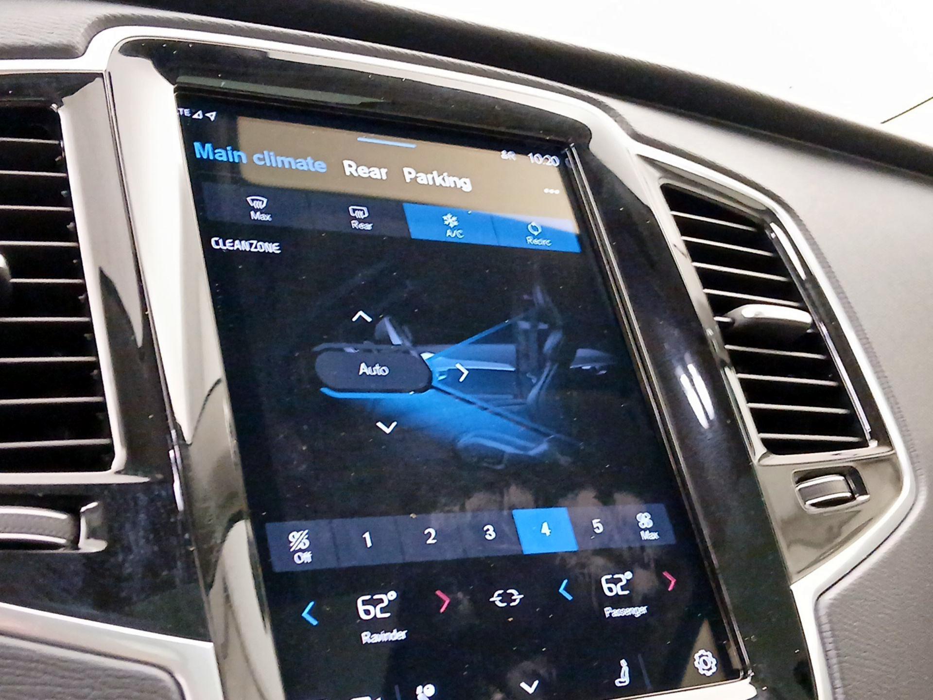 Thumbnail: 2024 Volvo XC90 - 16