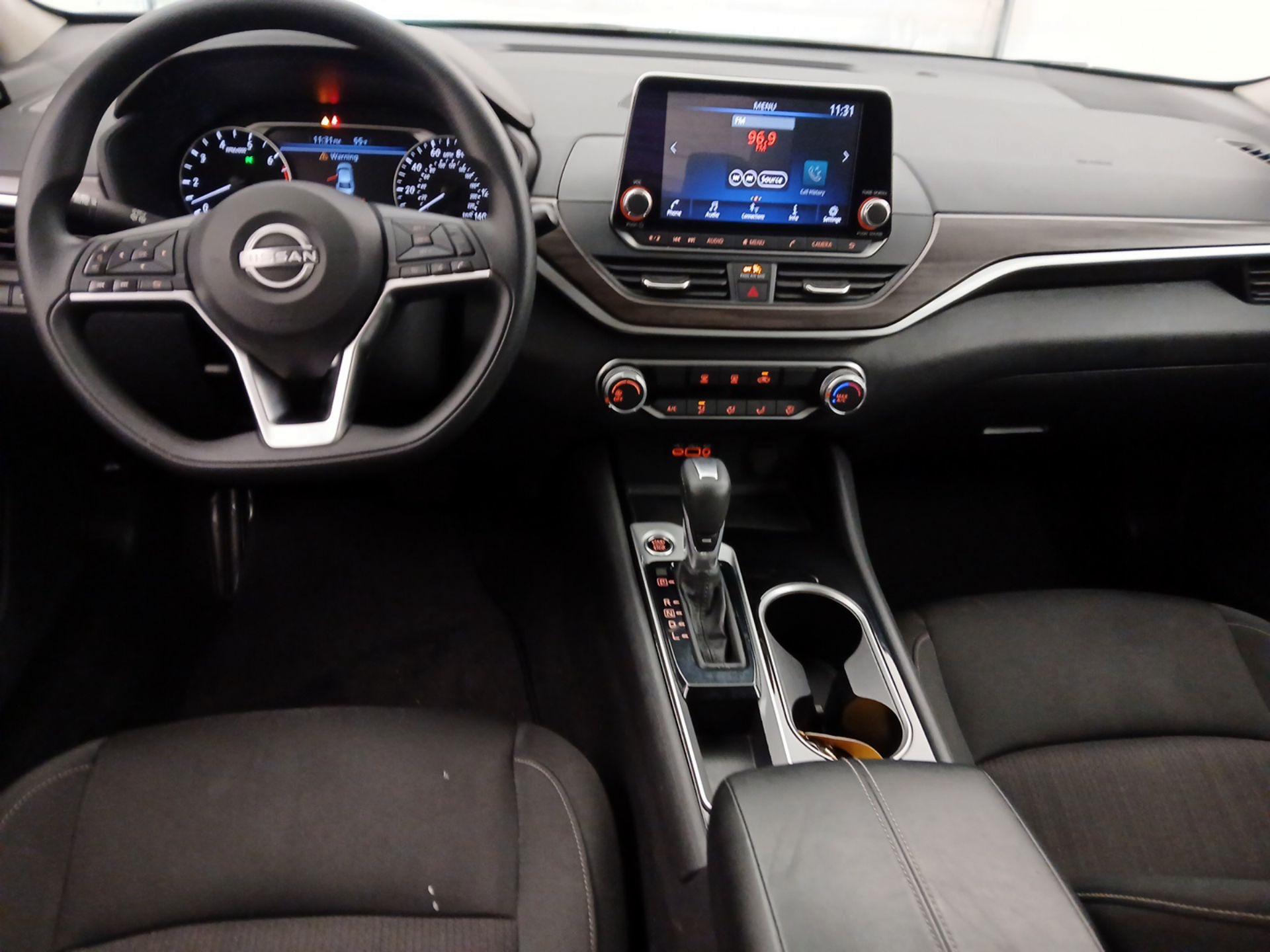 Thumbnail: 2024 Nissan Altima - 9