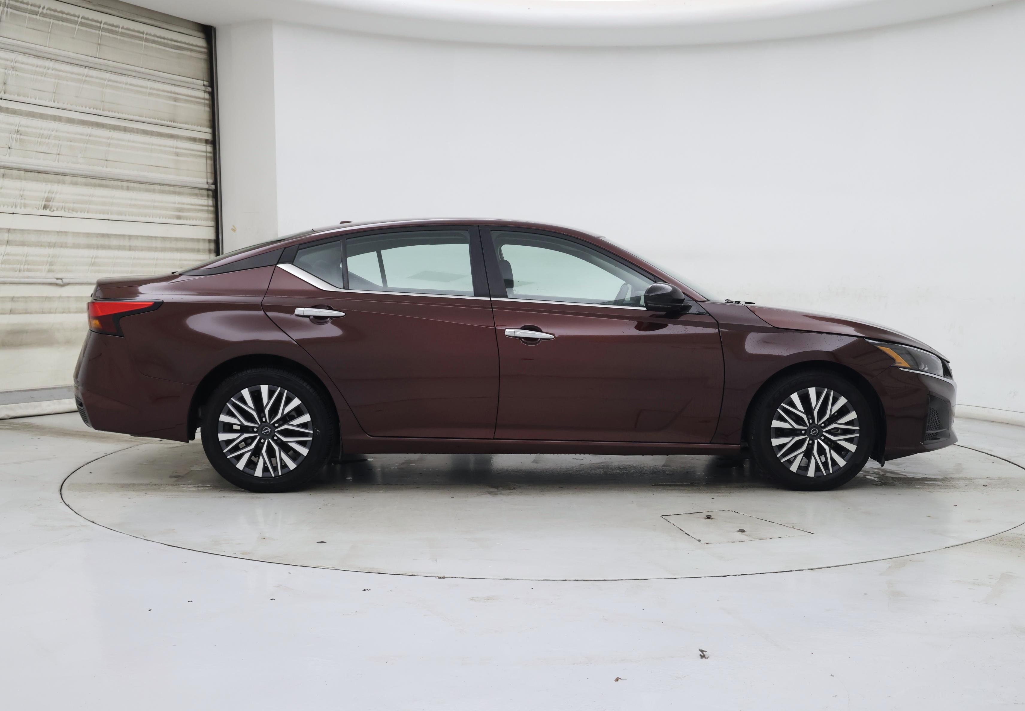 Thumbnail: 2024 Nissan Altima - 7