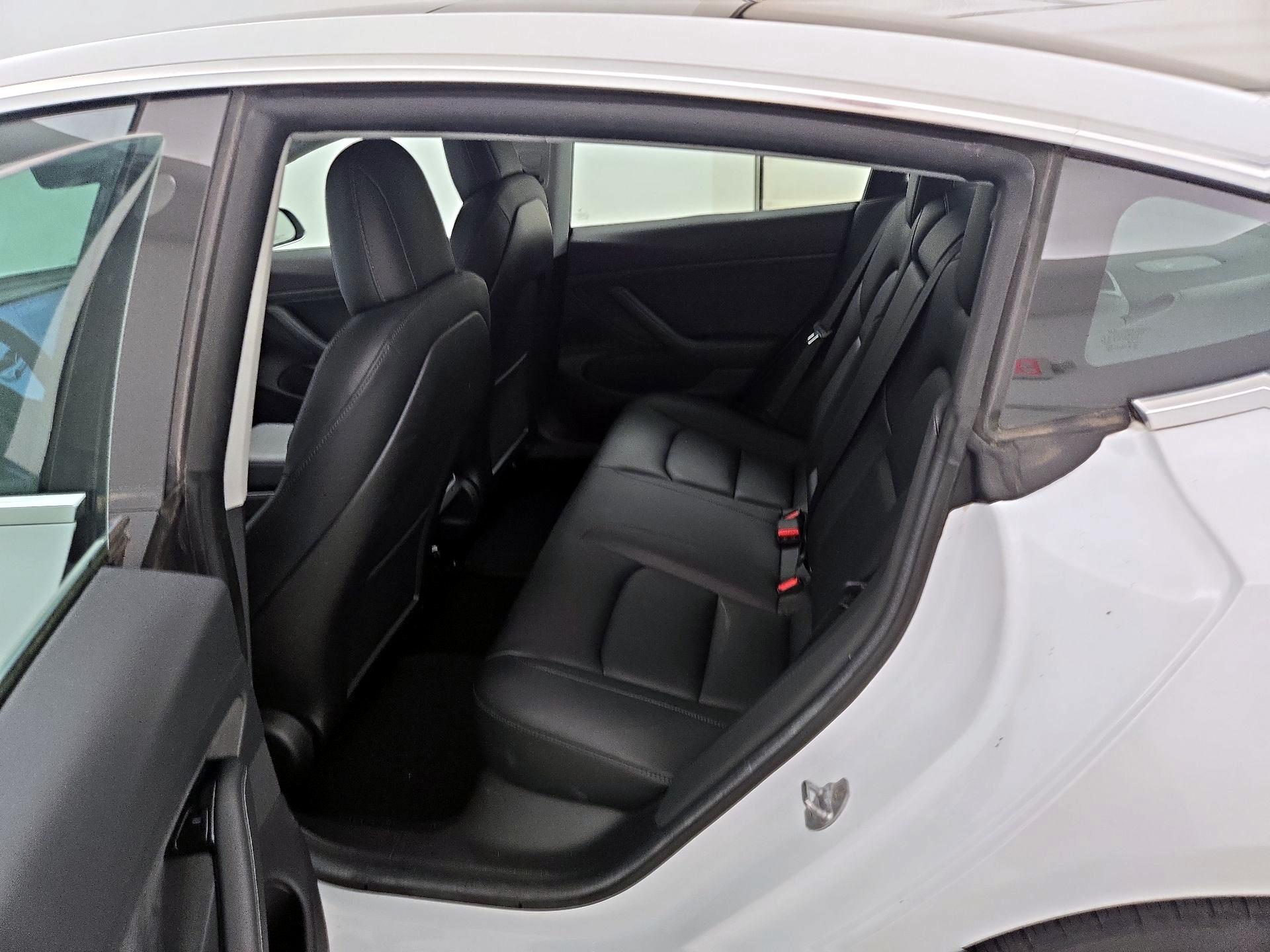 Thumbnail: 2019 Tesla Model 3 - 20