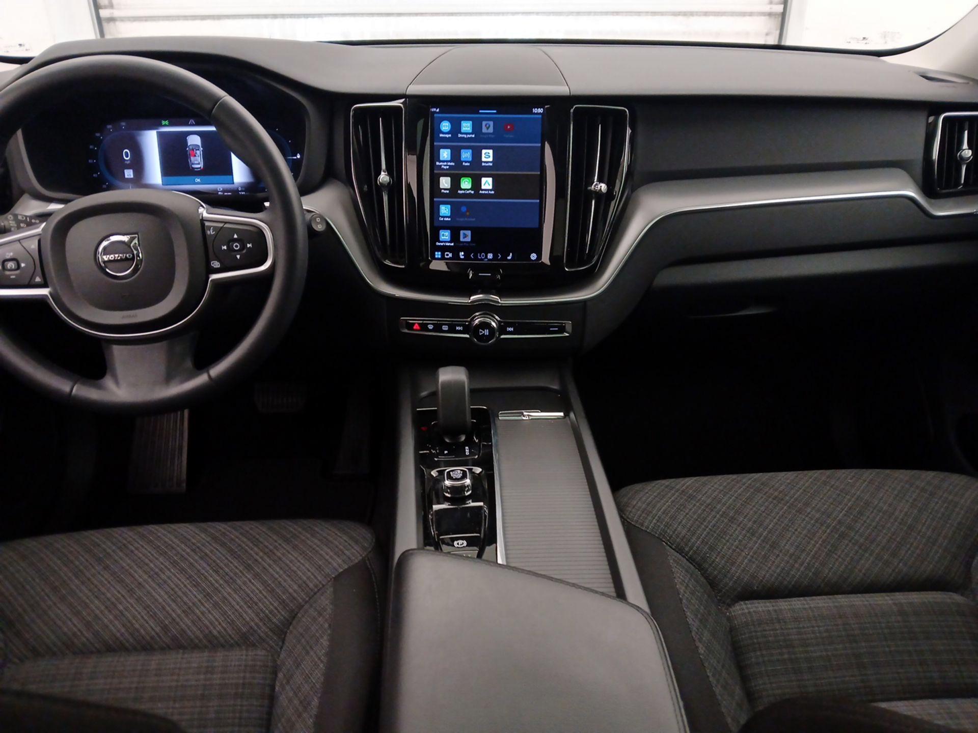 Thumbnail: 2023 Volvo XC60 - 9