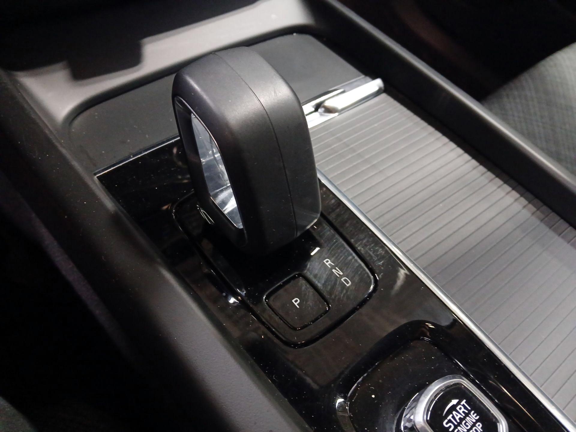 Thumbnail: 2023 Volvo XC60 - 17