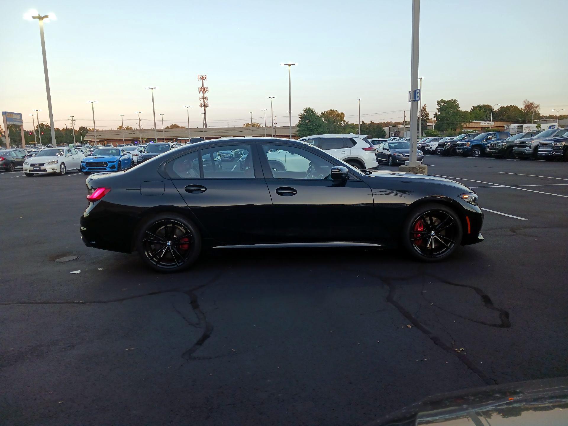 Thumbnail: 2022 BMW 3 Series - 4