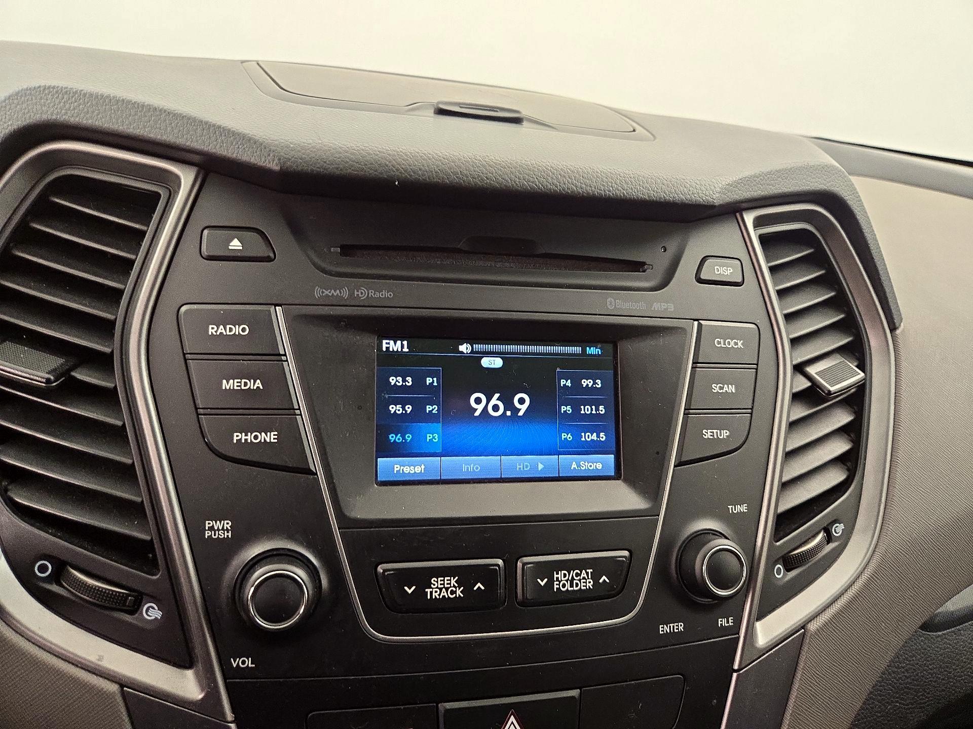 Thumbnail: 2016 Hyundai Santa Fe - 15