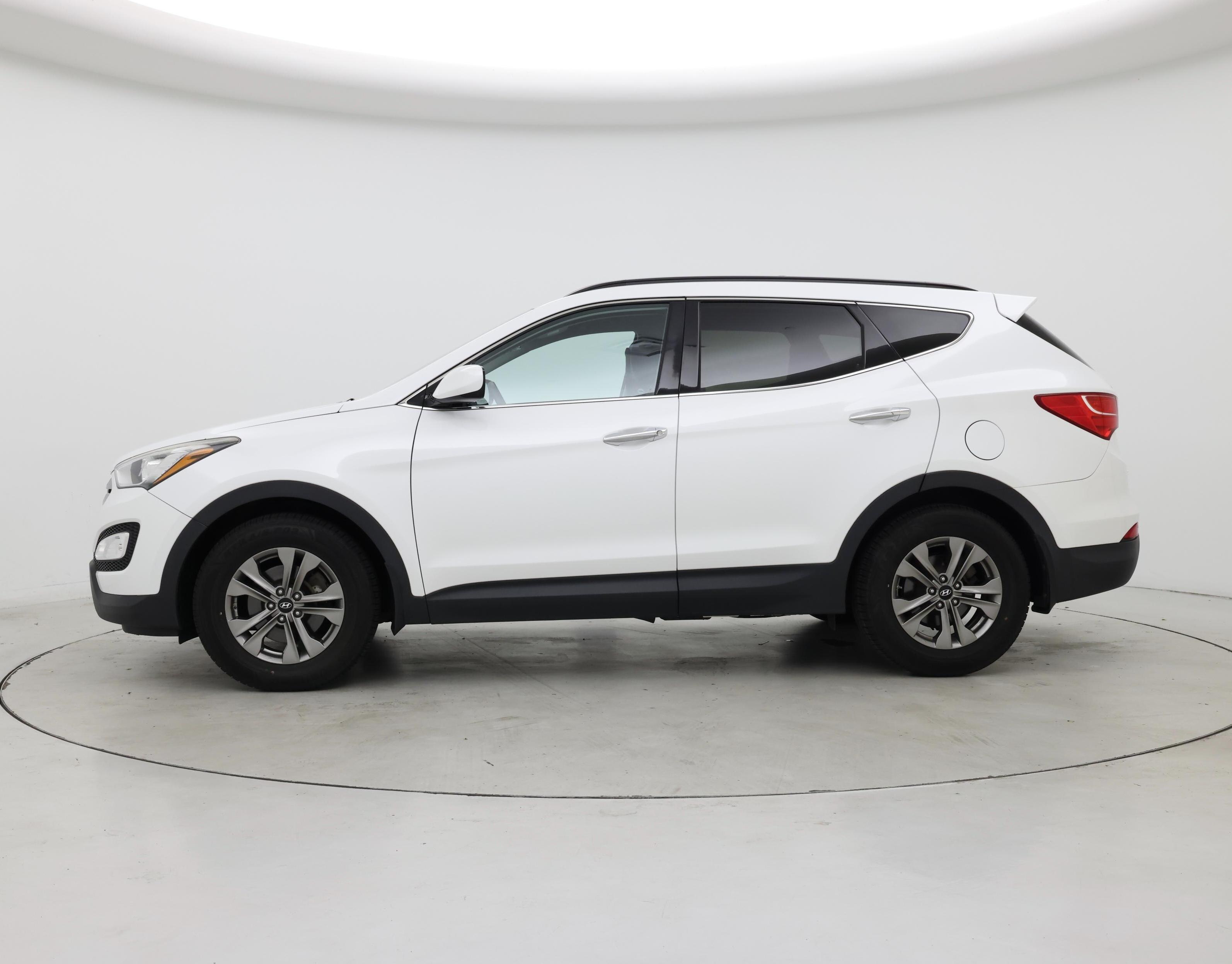 Thumbnail: 2016 Hyundai Santa Fe - 3