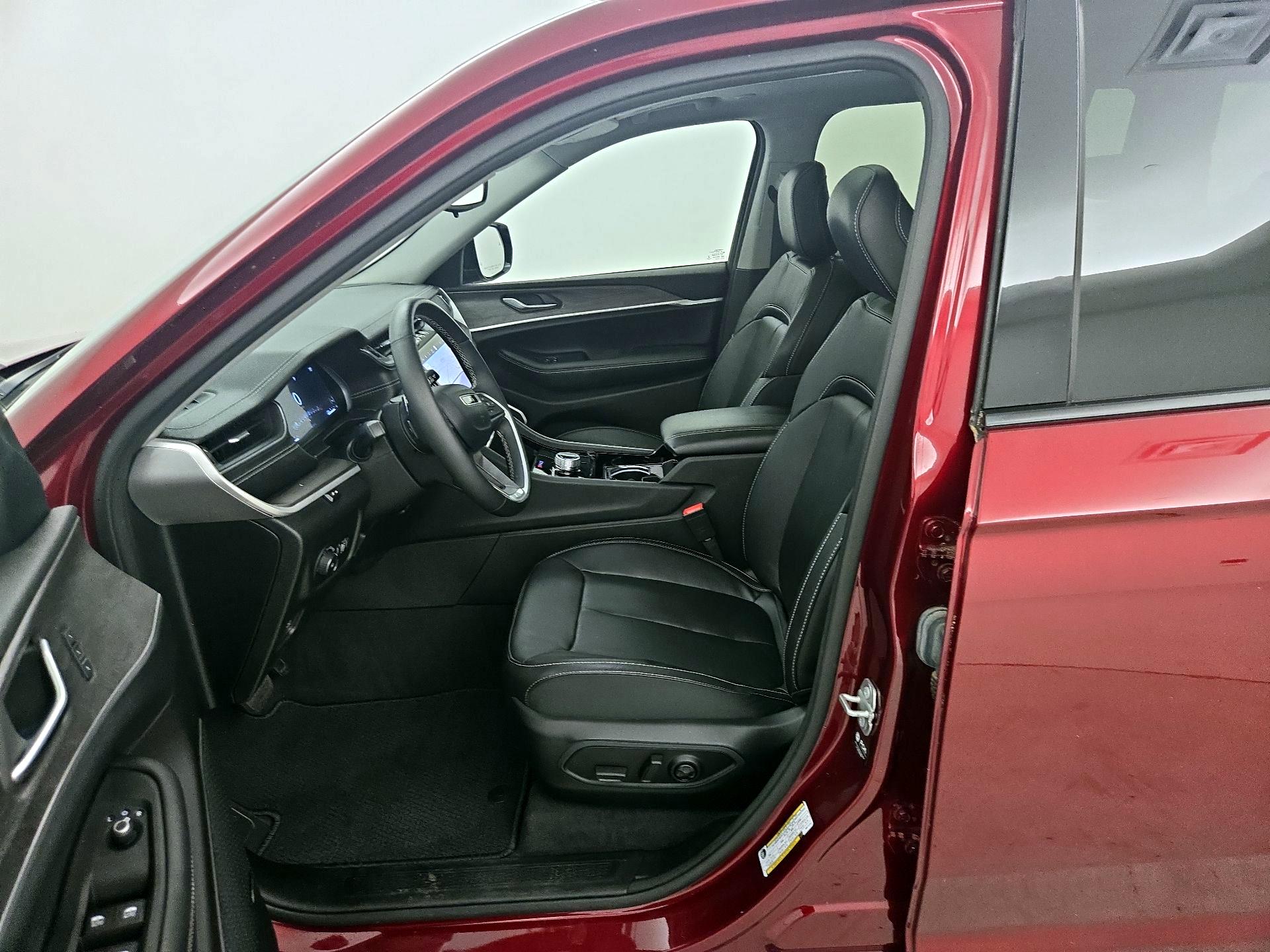 Thumbnail: 2021 Jeep Grand Cherokee L - 11